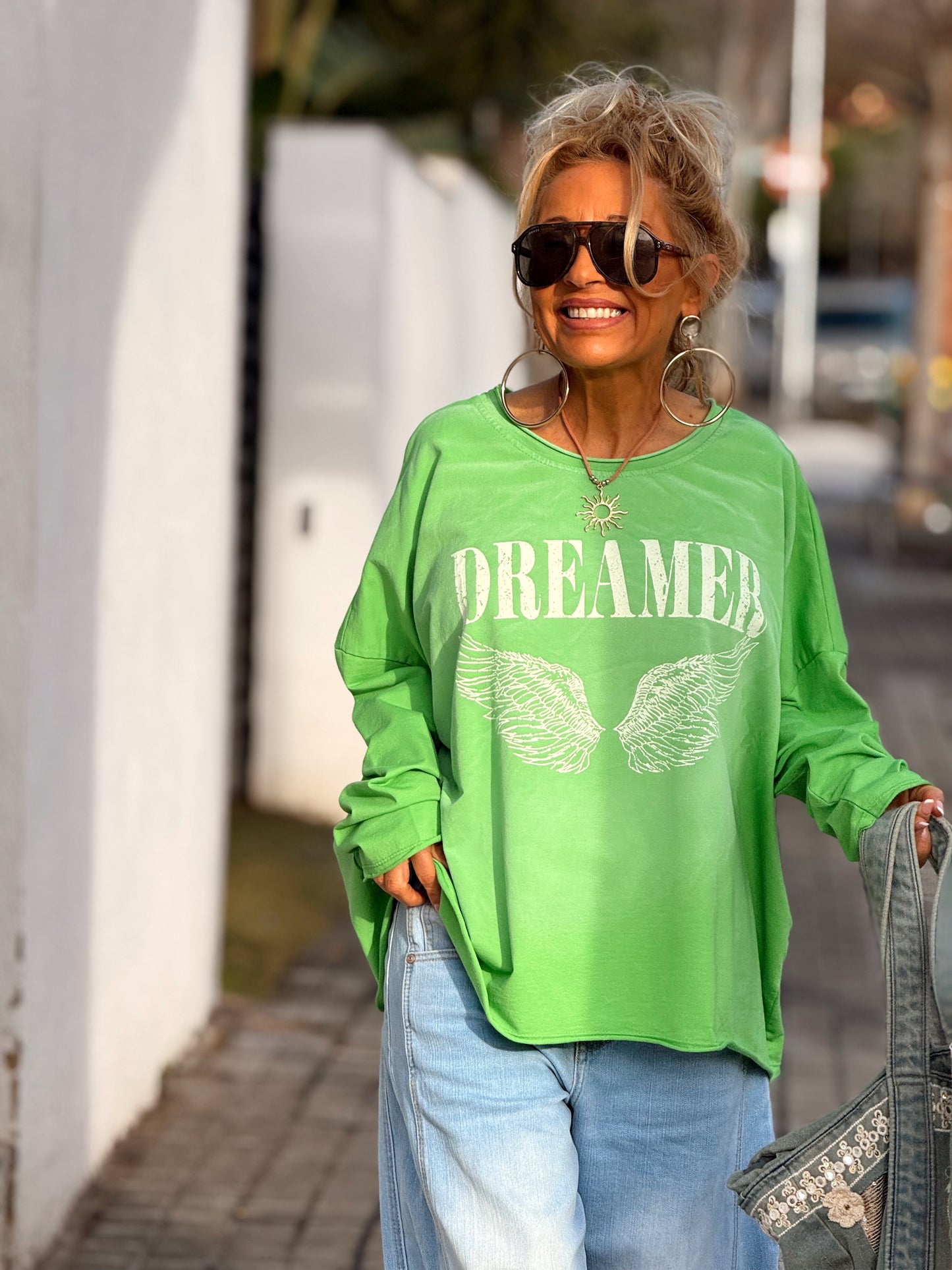 CAMISETA DESGASTADA DREAMER MULTICOLOR