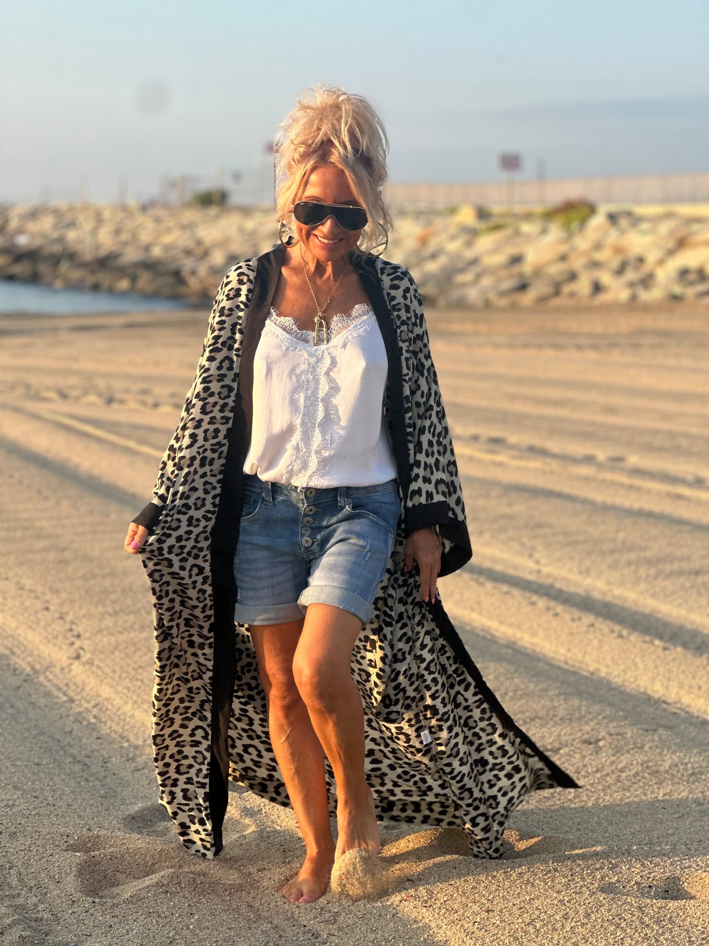 KIMONO  OVERSIZE ESTAMPADO MANGA LARGA ANIMAL PRINT