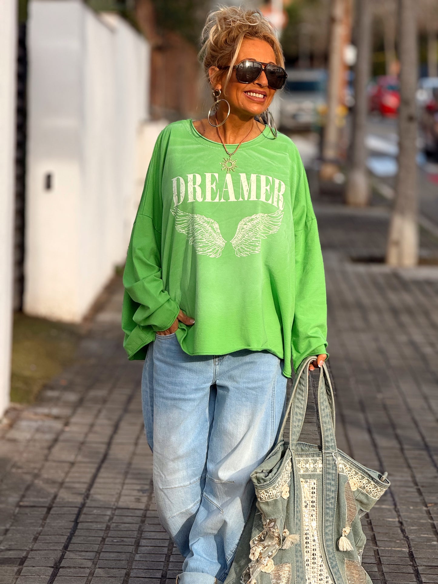 CAMISETA DESGASTADA DREAMER MULTICOLOR