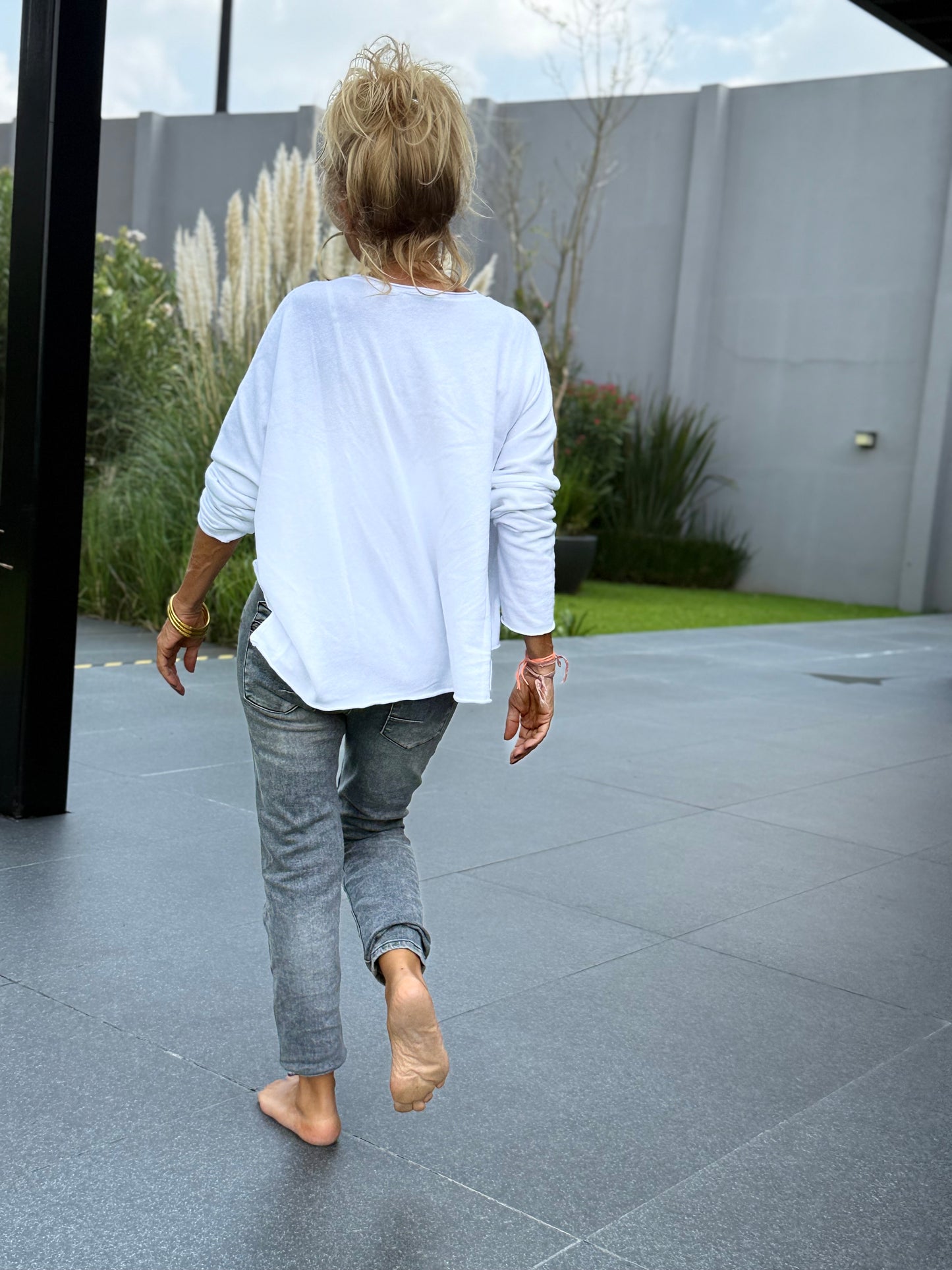 JEANS VAQUEROS GABY GRIS