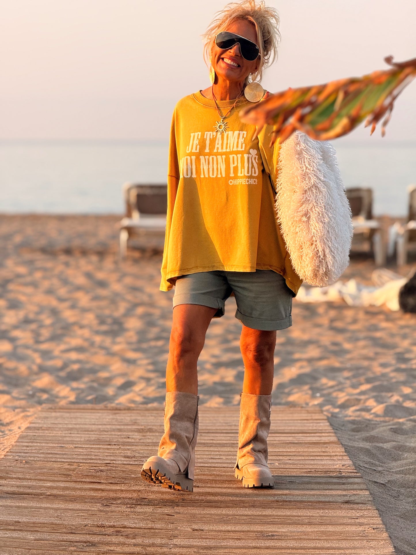 SUDADERA OVERSIZE JE T’AIME MOI NON PLUS MULTICOLOR