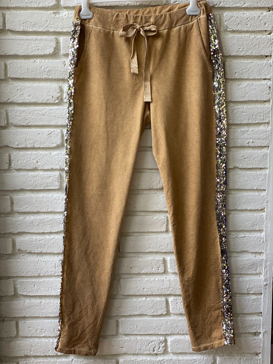 PANTALON CON BANDA BRILLANTE MOSTAZA