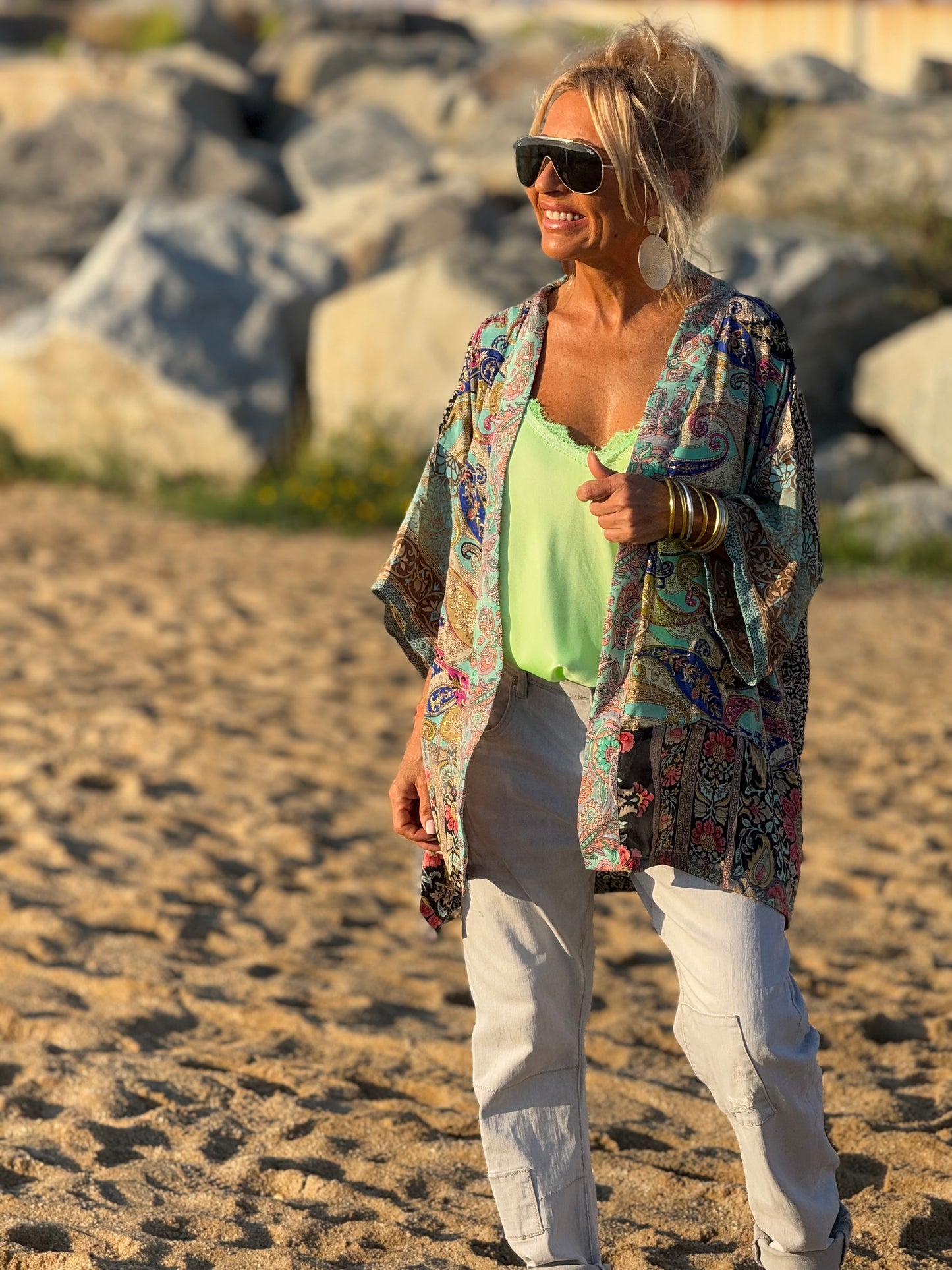 KIMONO CORTO ESTAMPADO MULTICOLOR