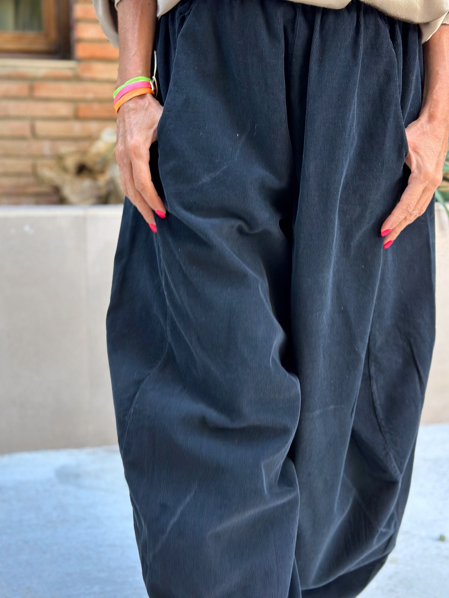 PANTALON DE PANA MIA NEGRO