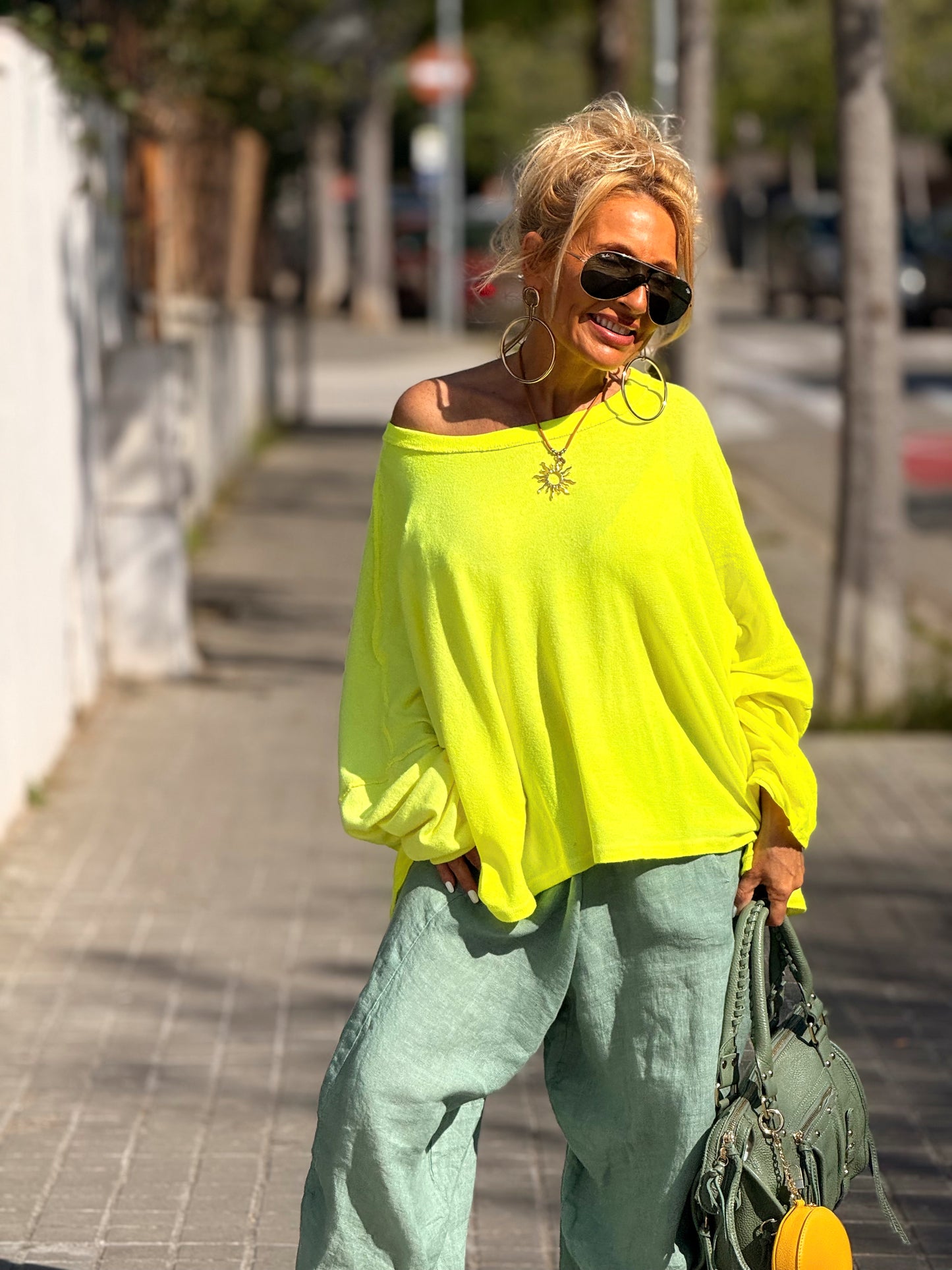 CAMISETA SUPER OVERSIZE SHILA NÉON MULTICOLOR