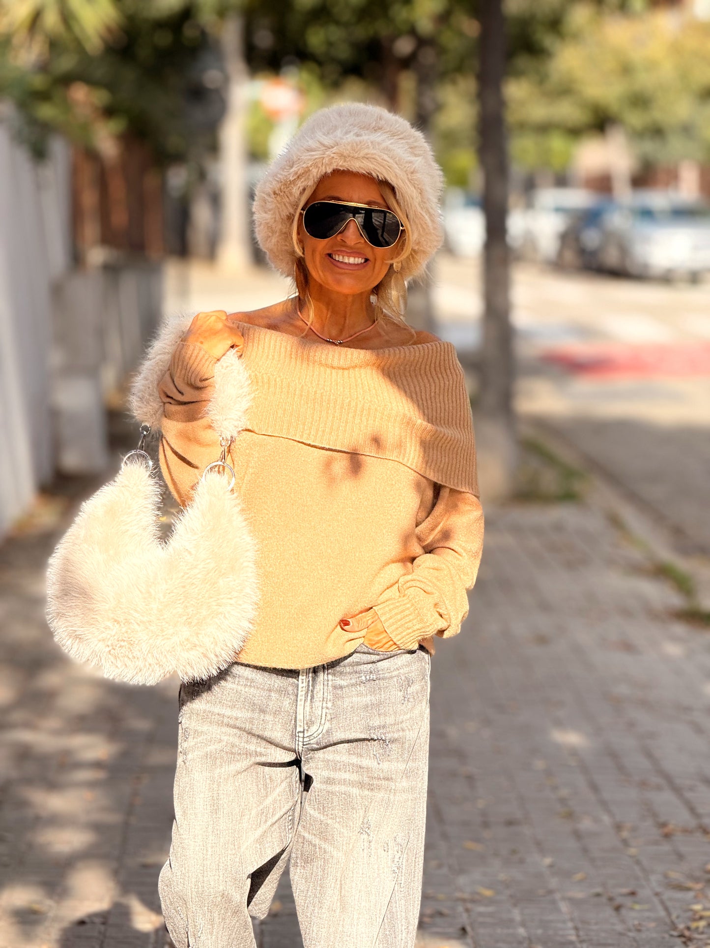 GORRO RUSO PELO SINTÉTICO BEIGE