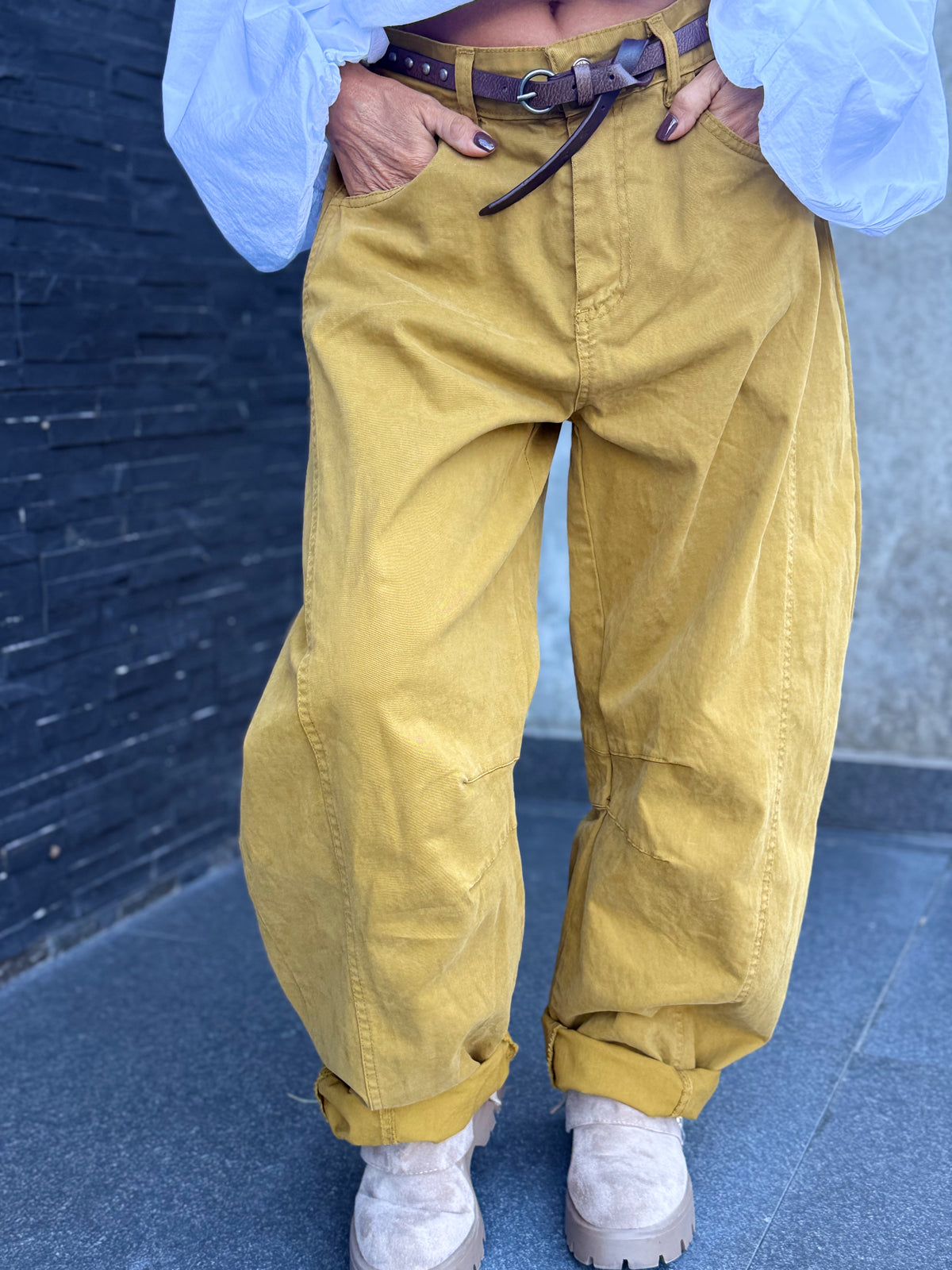PANTALON CON CINTURÓN ANGELA MULTICOLOR