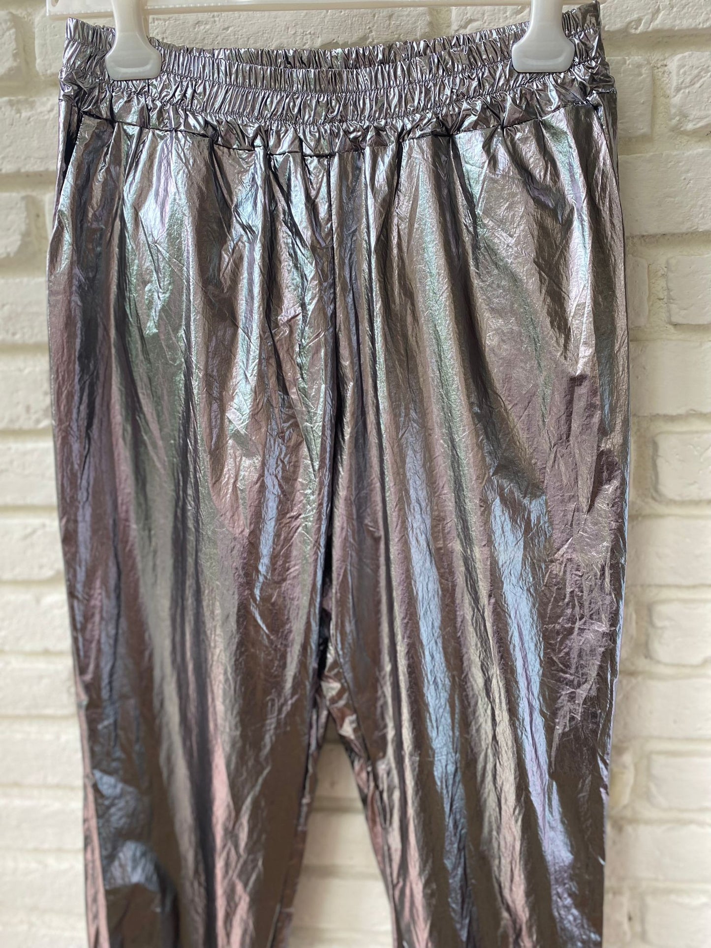 PANTALÓN CON BRILLO MULTICOLOR