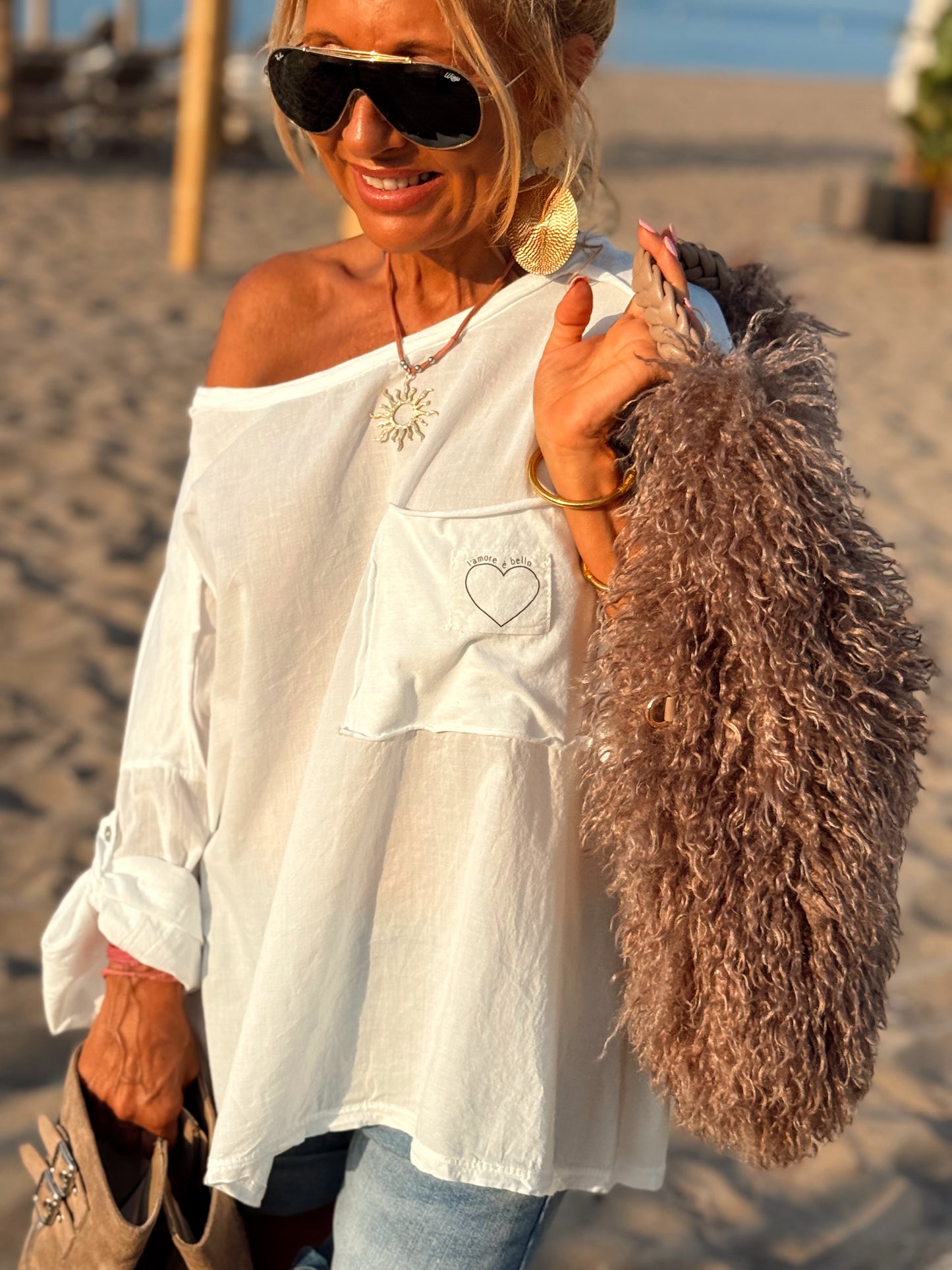 CAMISETA OVERSIZE L’AMORE E BELLA MULTICOLOR