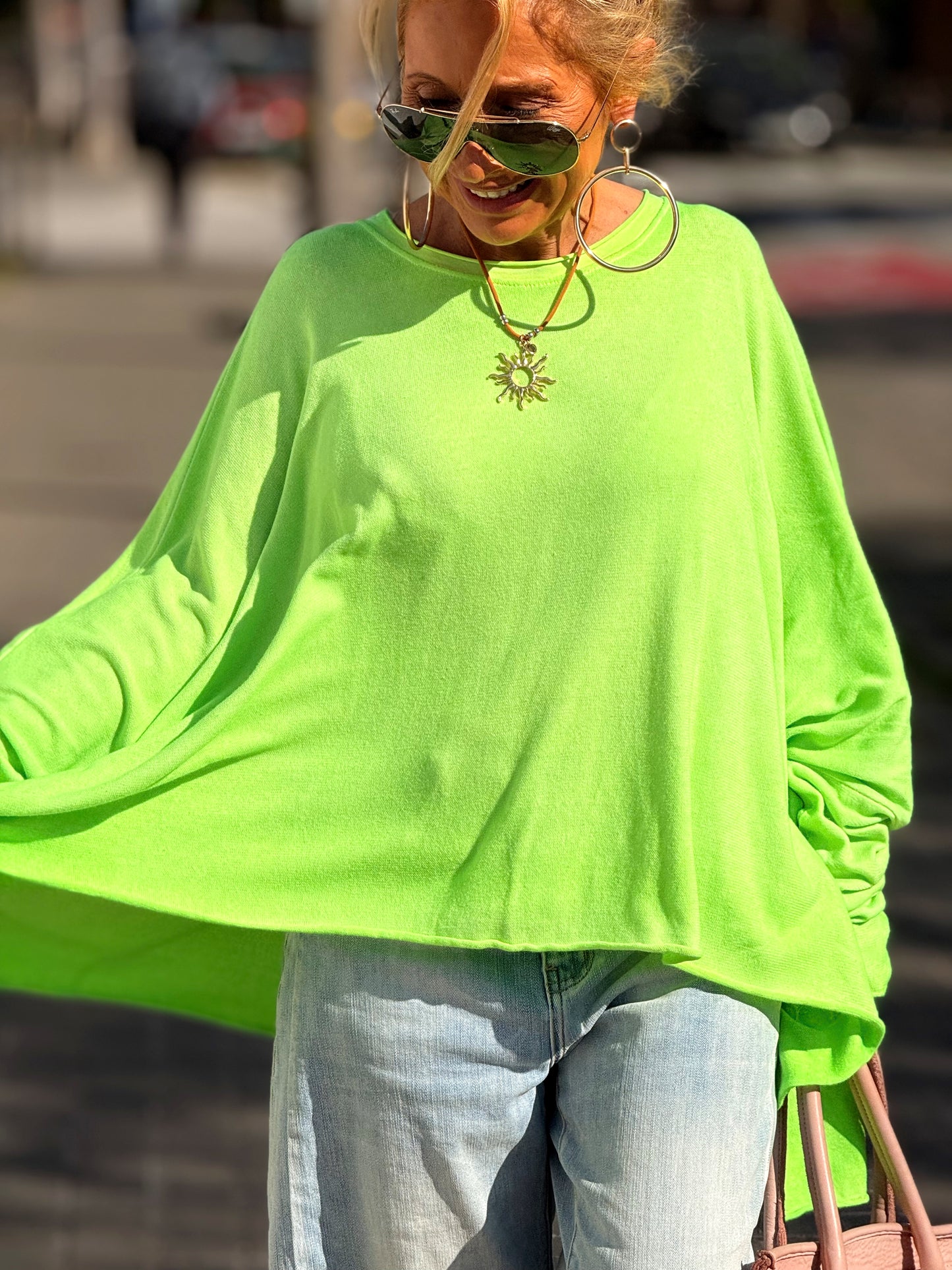 CAMISETA-SUDADERA SUPER OVERSIZE DANI NÉON MULTICOLOR