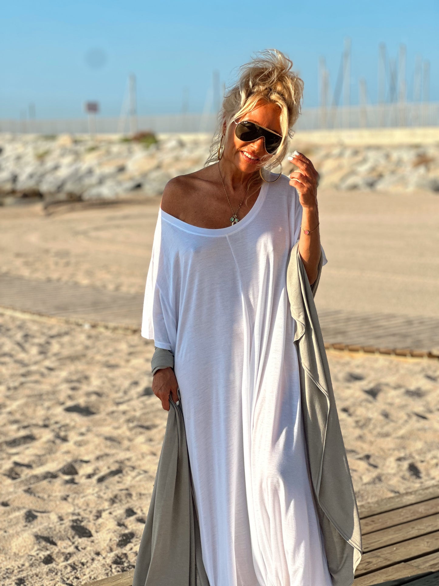 CONJUNTO OVERSIZE VESTIDO-CHALECO BRIGITTE TOPO