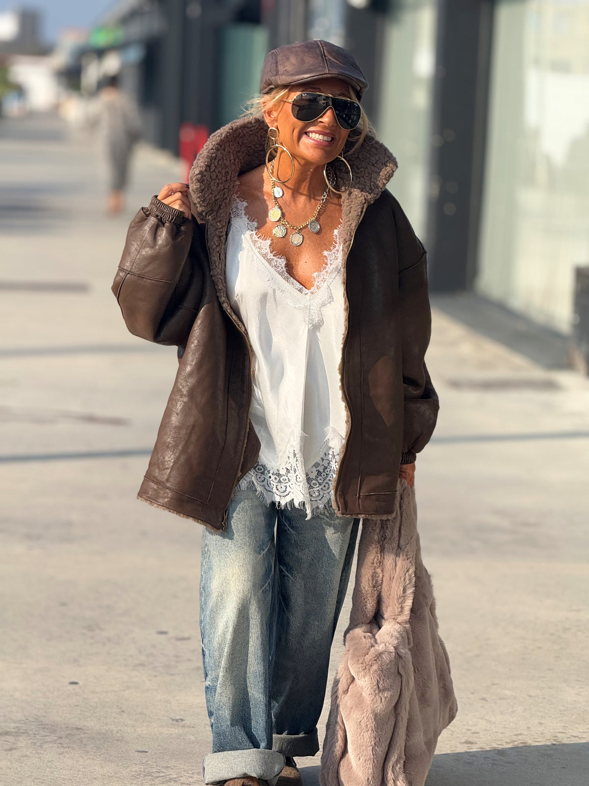 CHAQUETA OVERSIZE REVERSIBLE MOKA