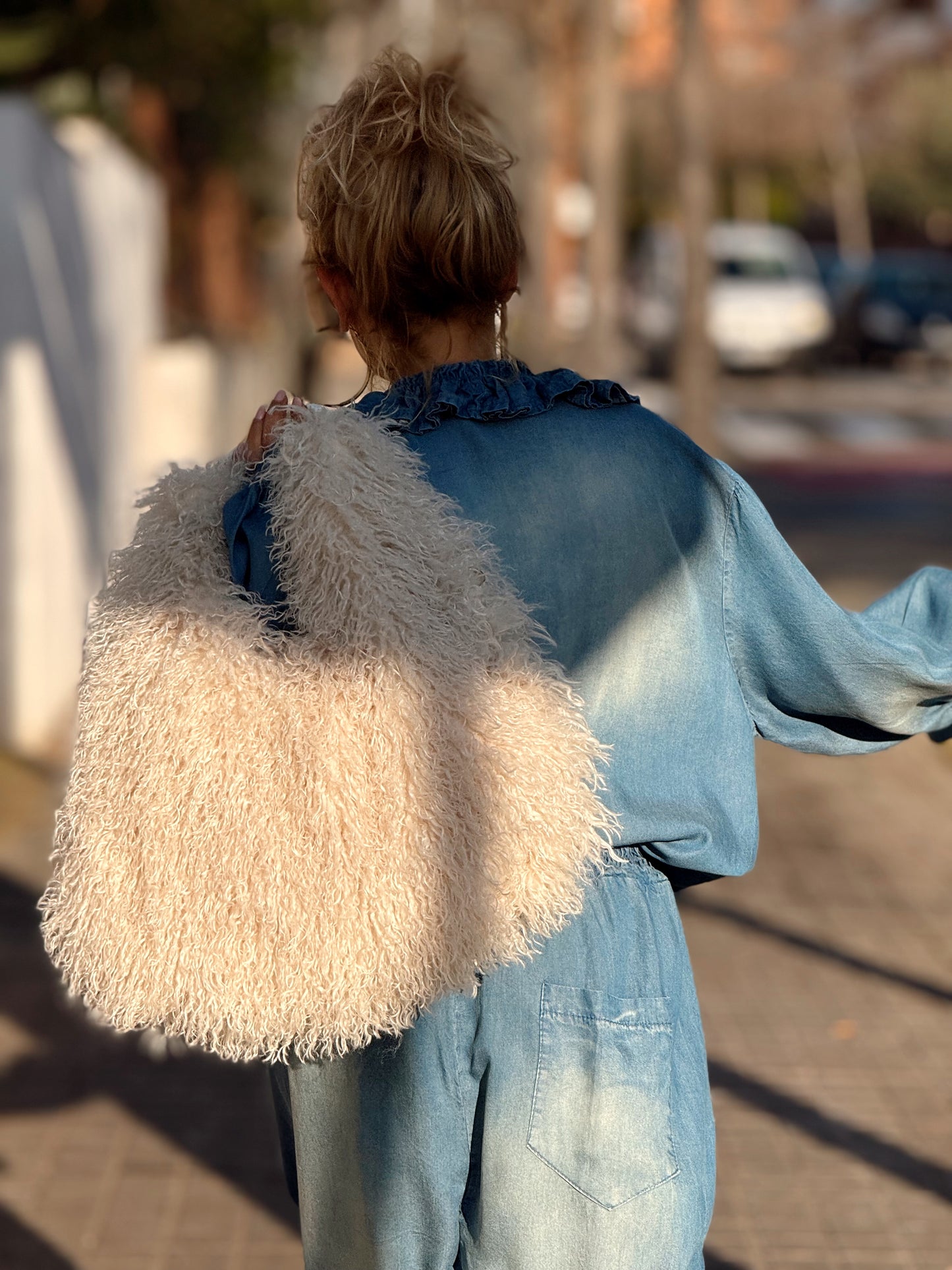 BLUSA VAQUEROS VOLANTE MULTICOLOR