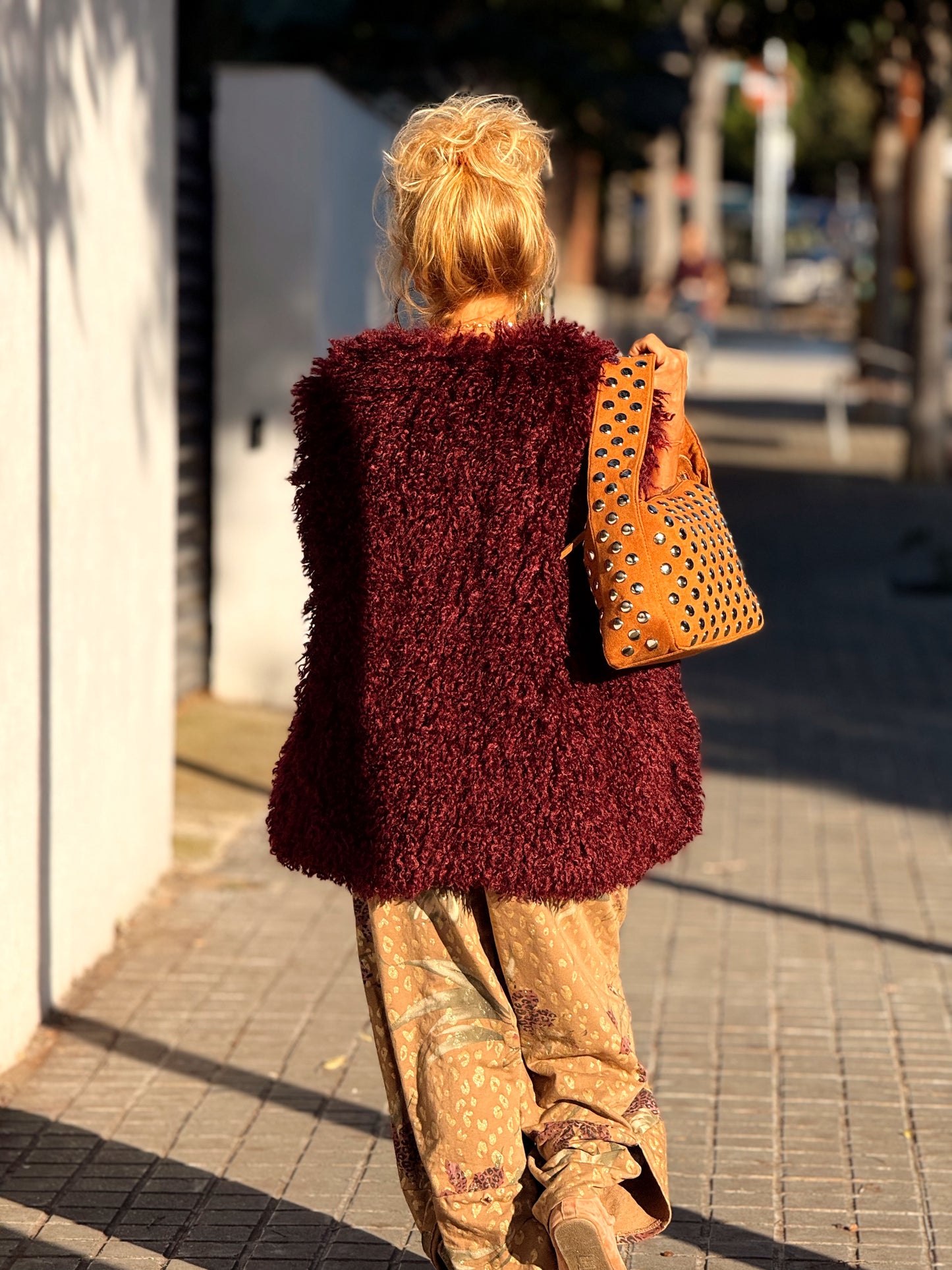 BOLSO TACHAS MALTA CAMEL