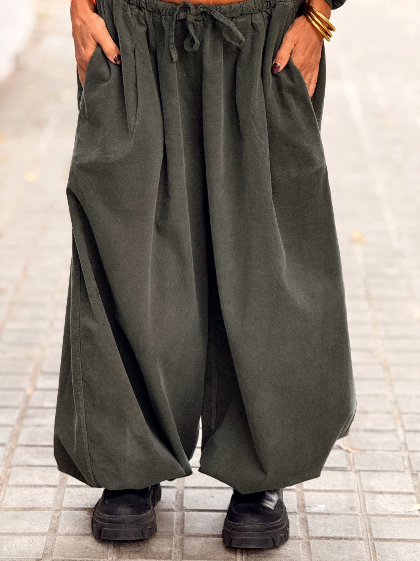 PANTALON OVERSIZE PANA JOGGER MULTICOLOR