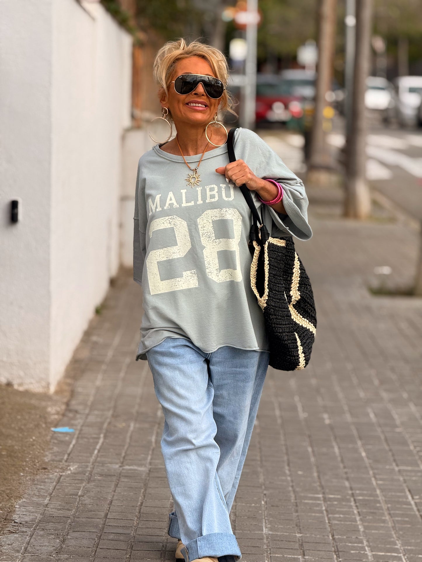 CAMISETA SUPER OVERSIZE DESGASTADA MALIBU MULTICOLOR