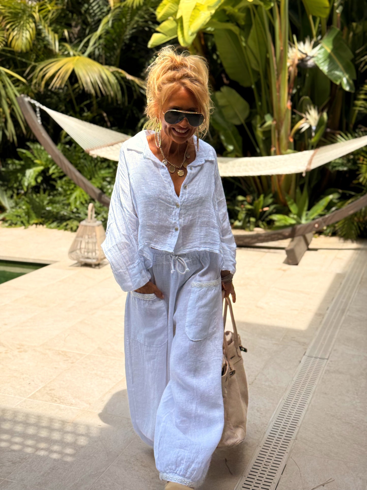 PANTALON OVERSIZE CON ENCAJE MULTICOLOR