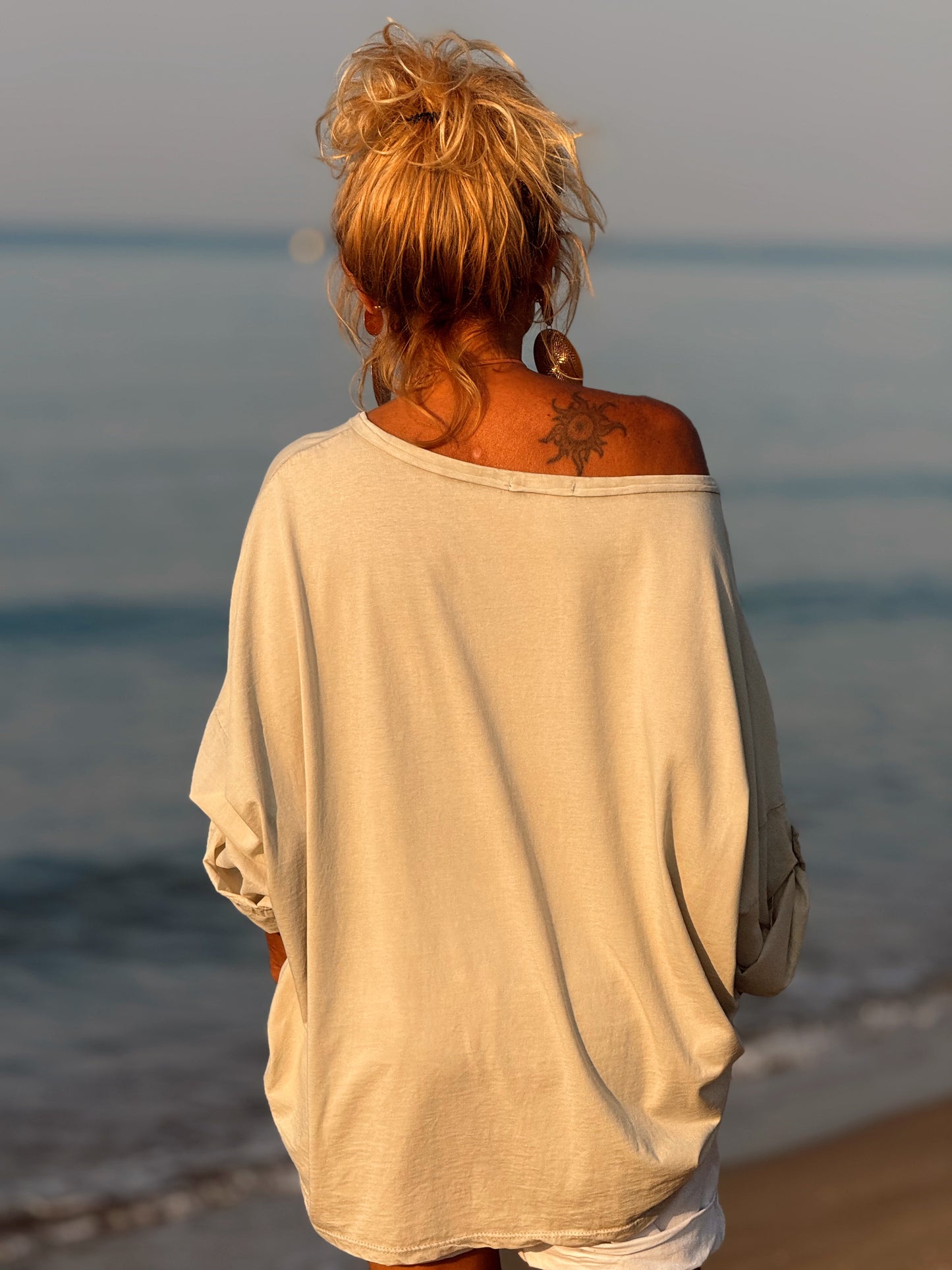 CAMISETA OVERSIZE L’AMORE E BELLA MULTICOLOR