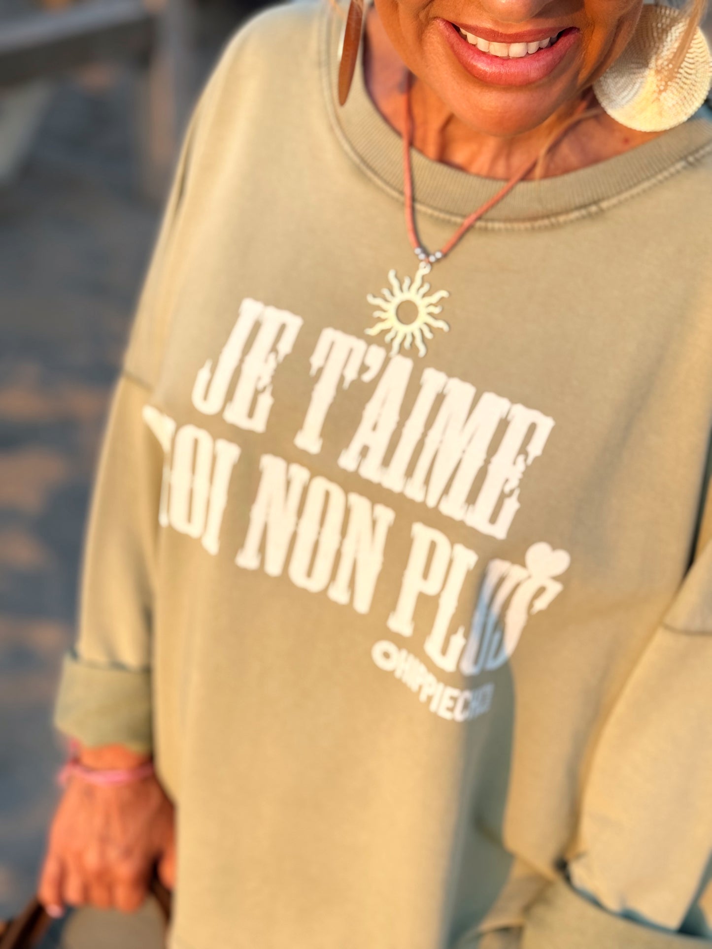 SUDADERA OVERSIZE JE T’AIME MOI NON PLUS MULTICOLOR