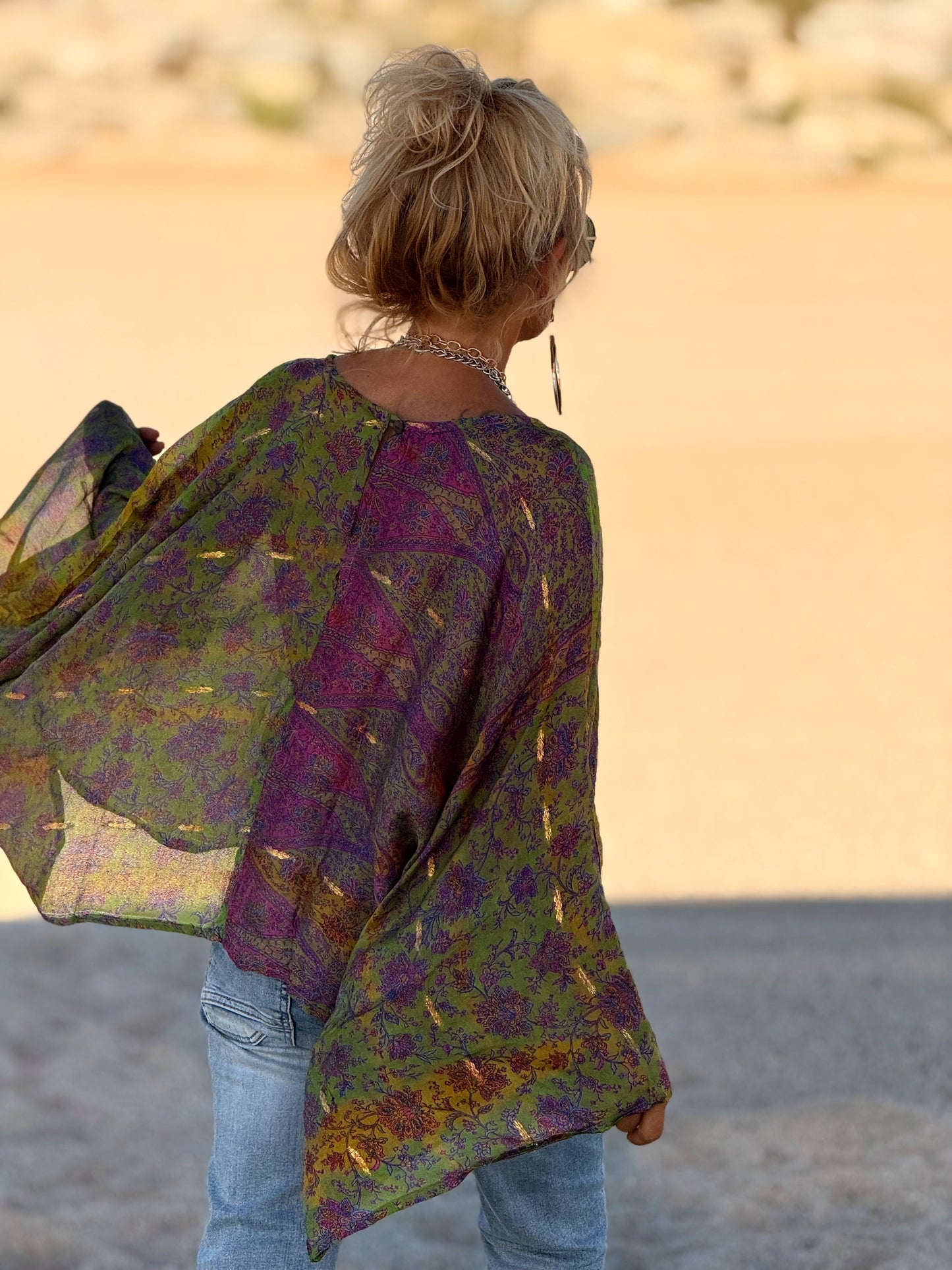 BLUSA-CAPA ESTAMPADO CREPE DE SEDA INDY MULTICOLOR