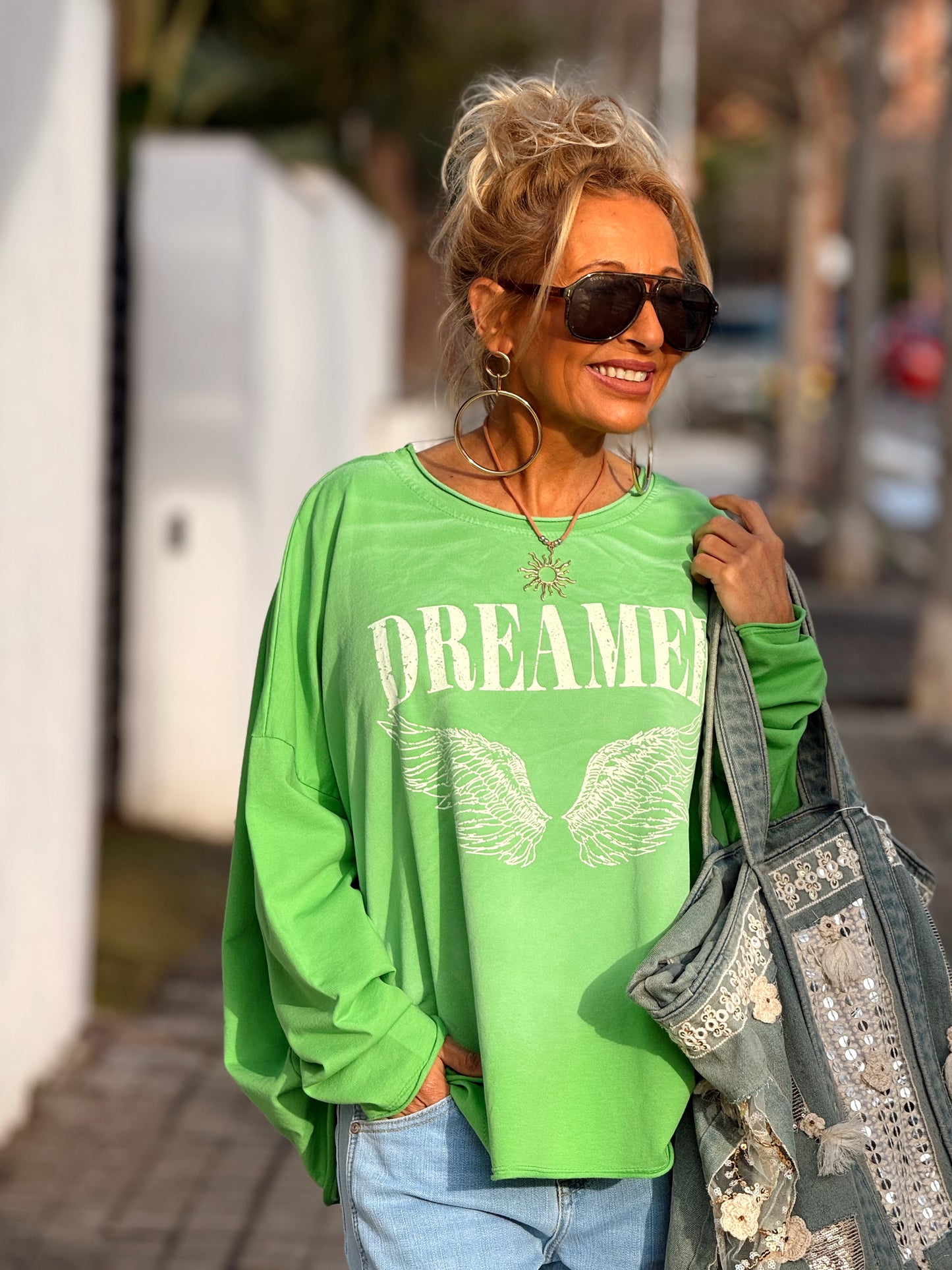 CAMISETA DESGASTADA DREAMER MULTICOLOR
