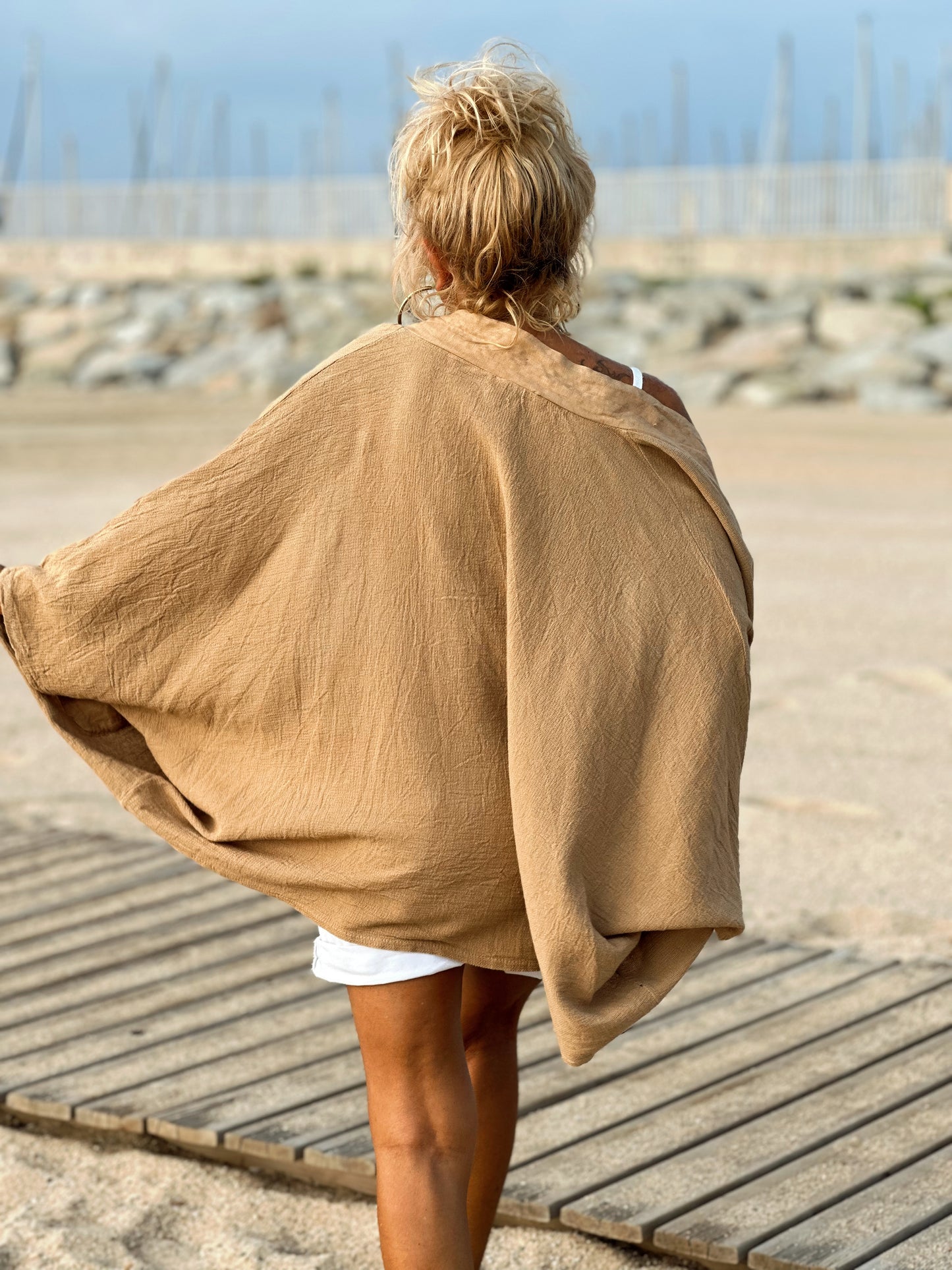 KIMONO CORTO OVERSIZE NOEMIA CAMEL