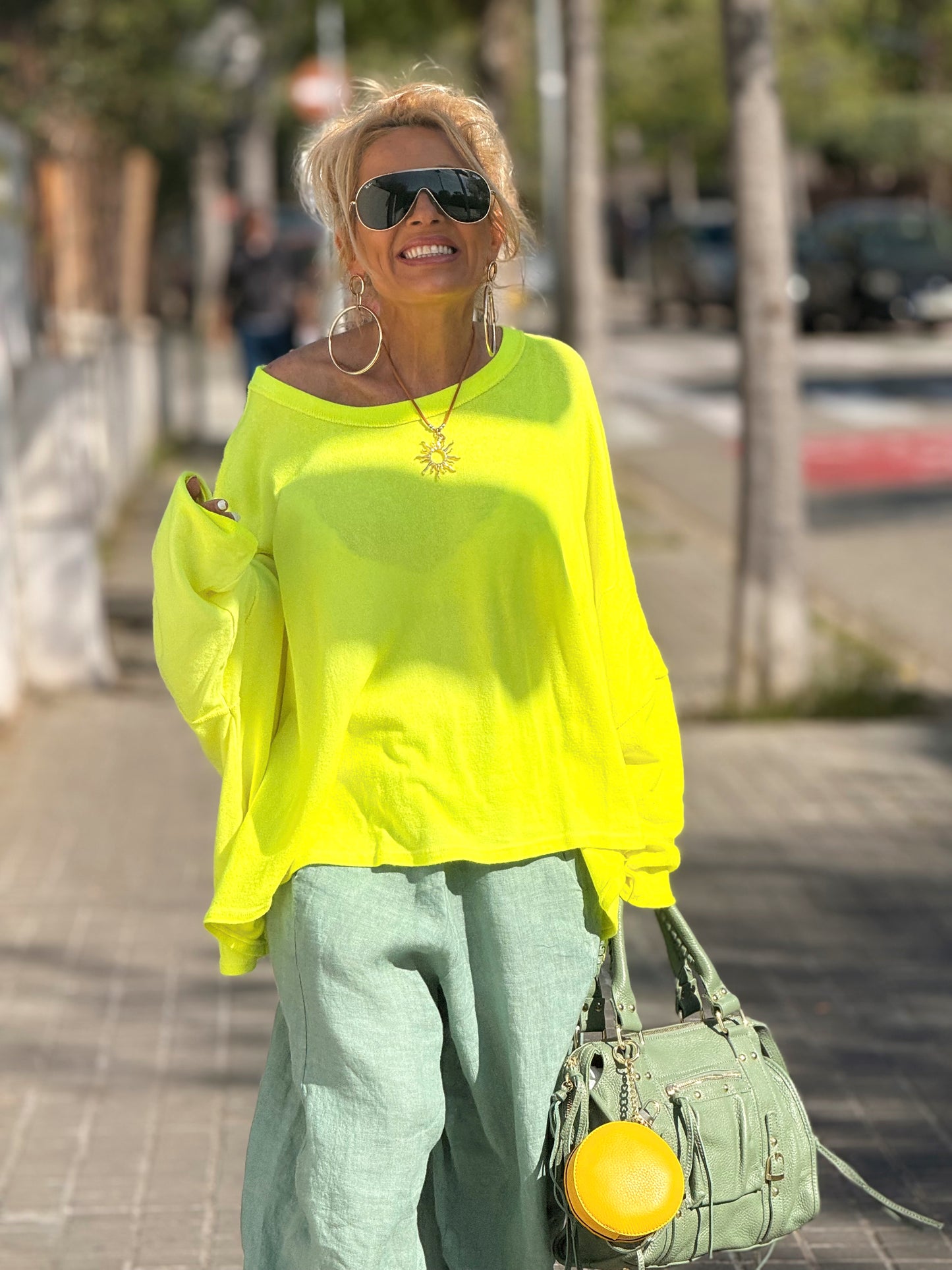 CAMISETA SUPER OVERSIZE SHILA NÉON MULTICOLOR
