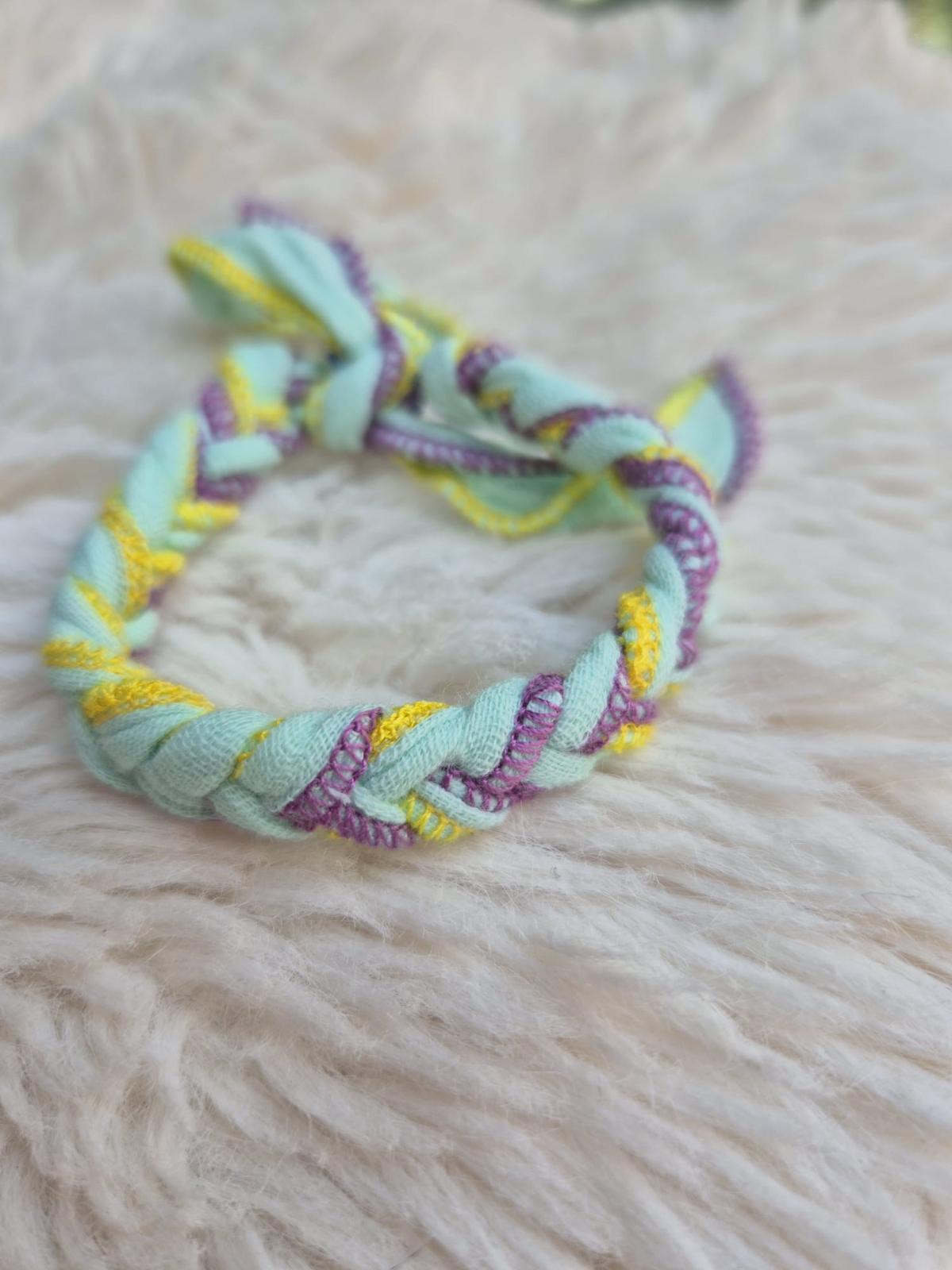 PULSERA ENTRELAZADA
