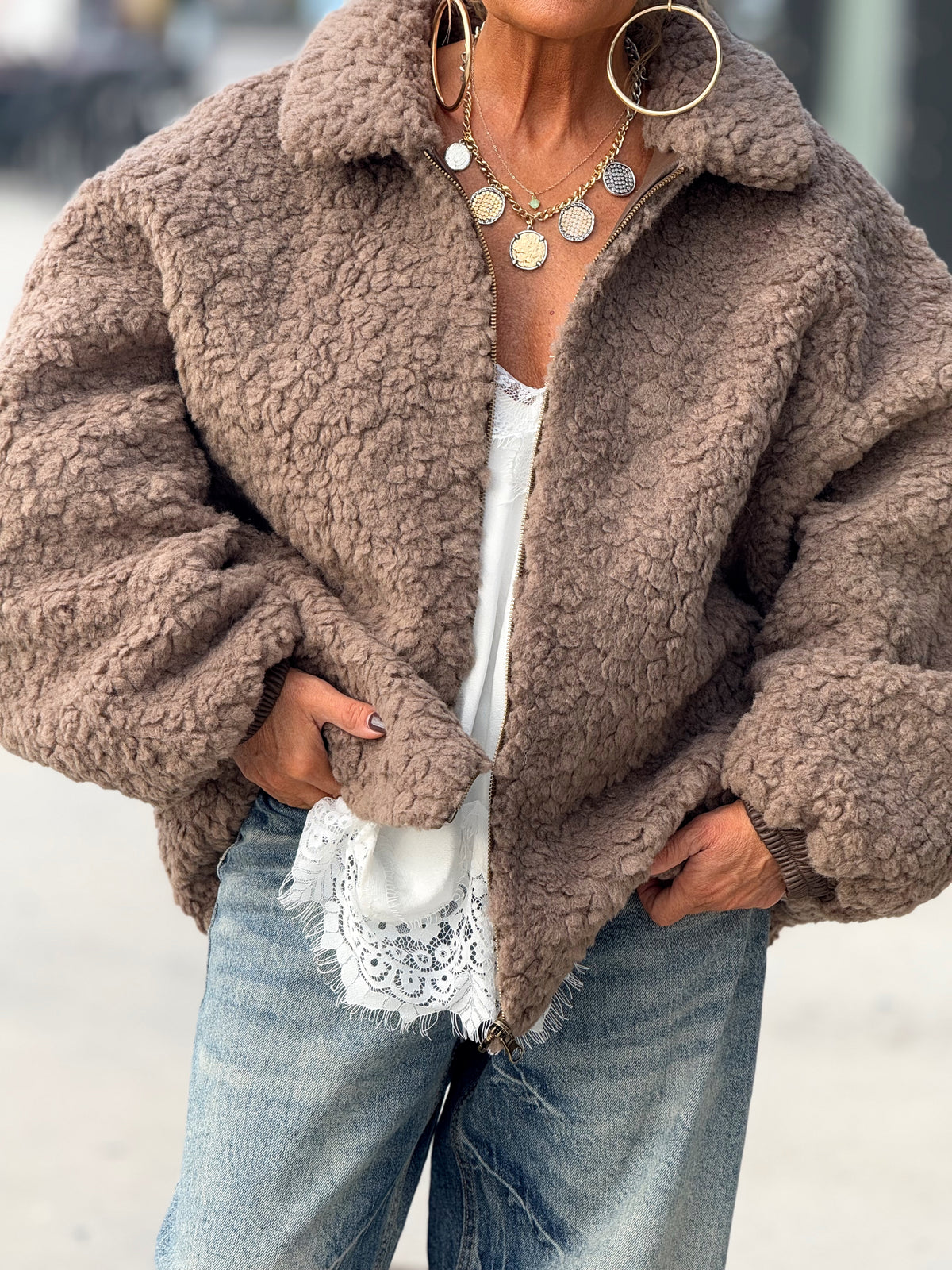 CHAQUETA OVERSIZE REVERSIBLE MOKA