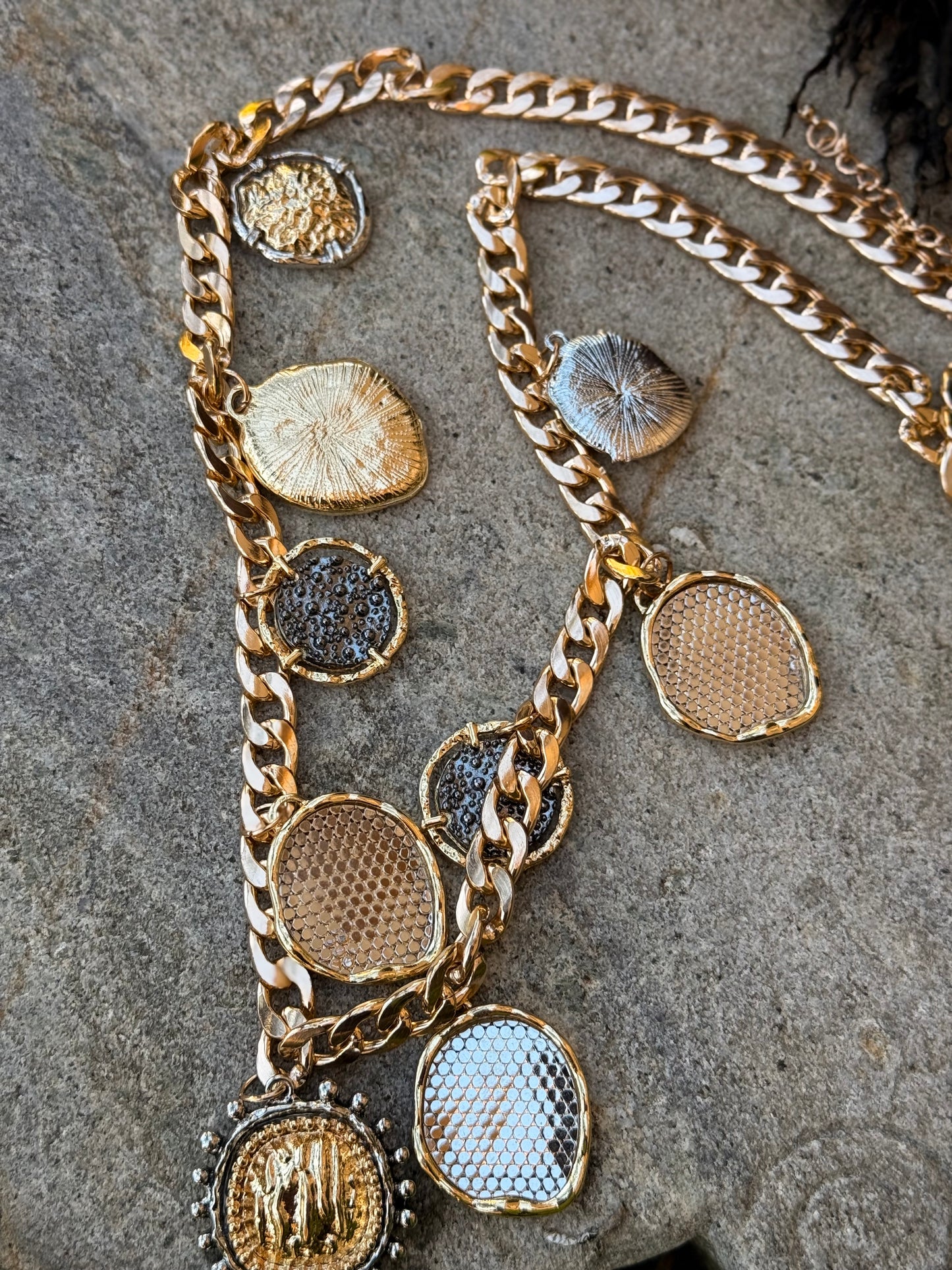 COLLAR RITA DORADO-PLATEADO