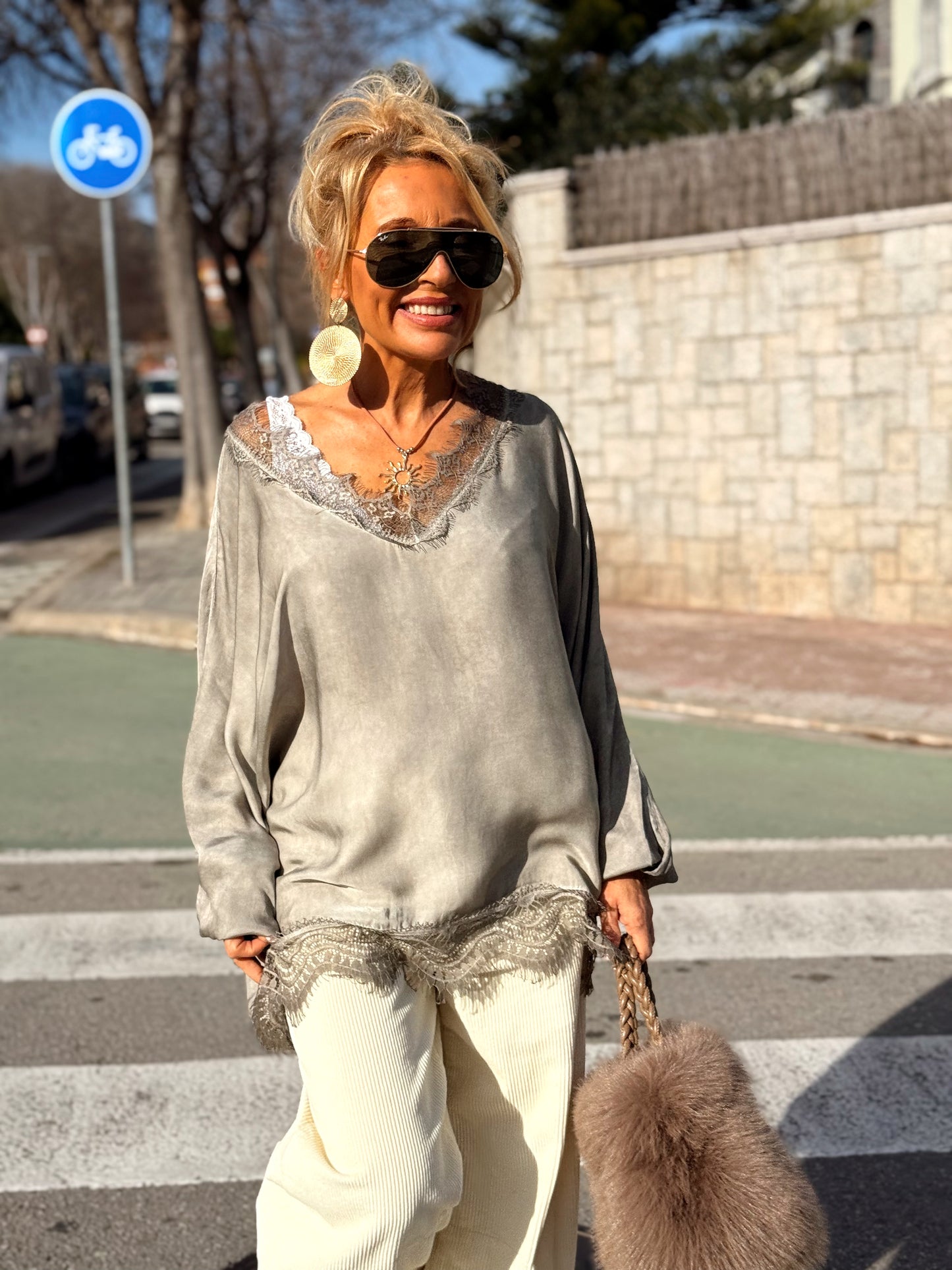 BLUSA OVERSIZE LENCERO PAULA MULTICOLOR