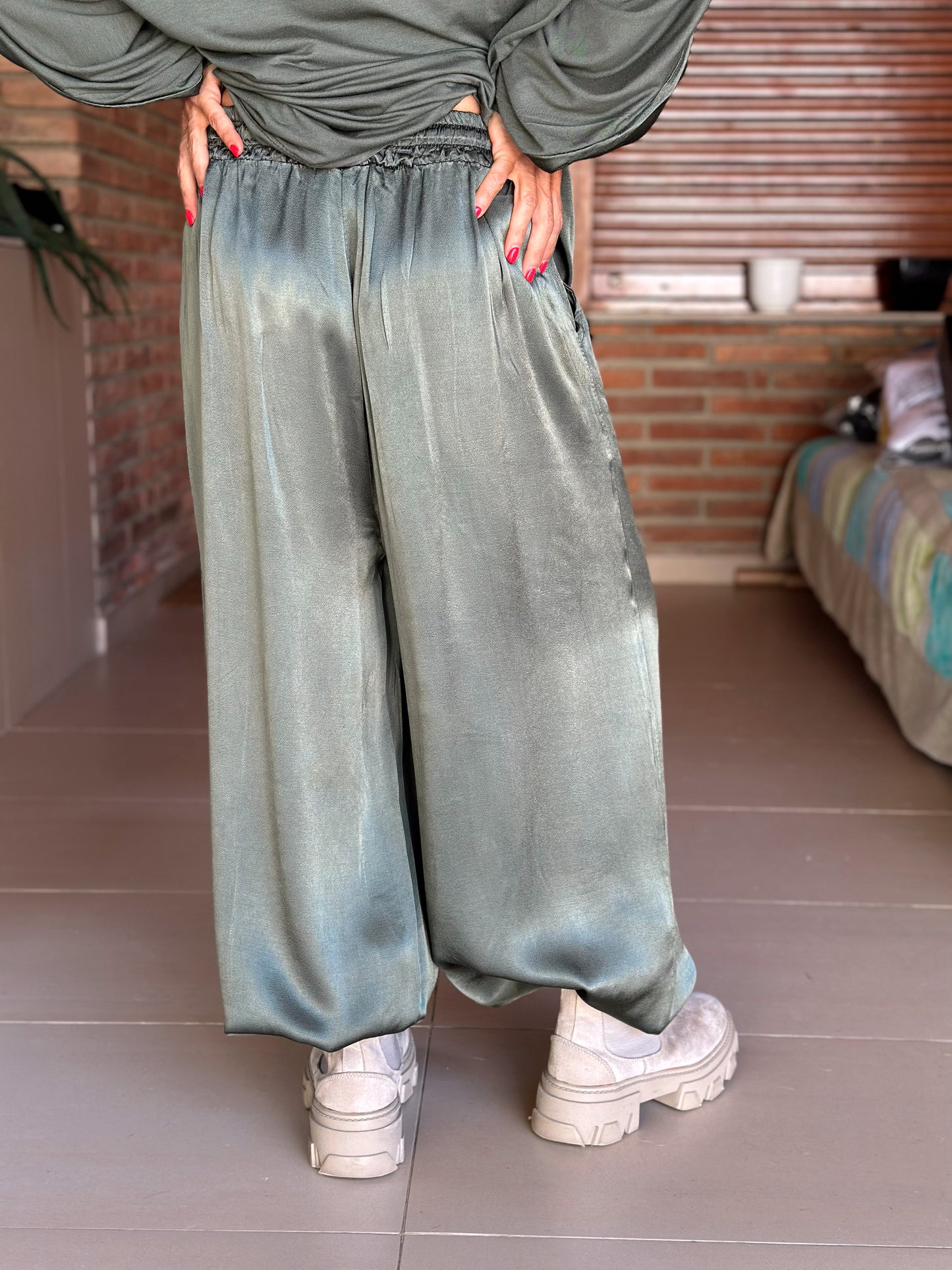 PANTALON LARGO BAGGY AVA KAKI