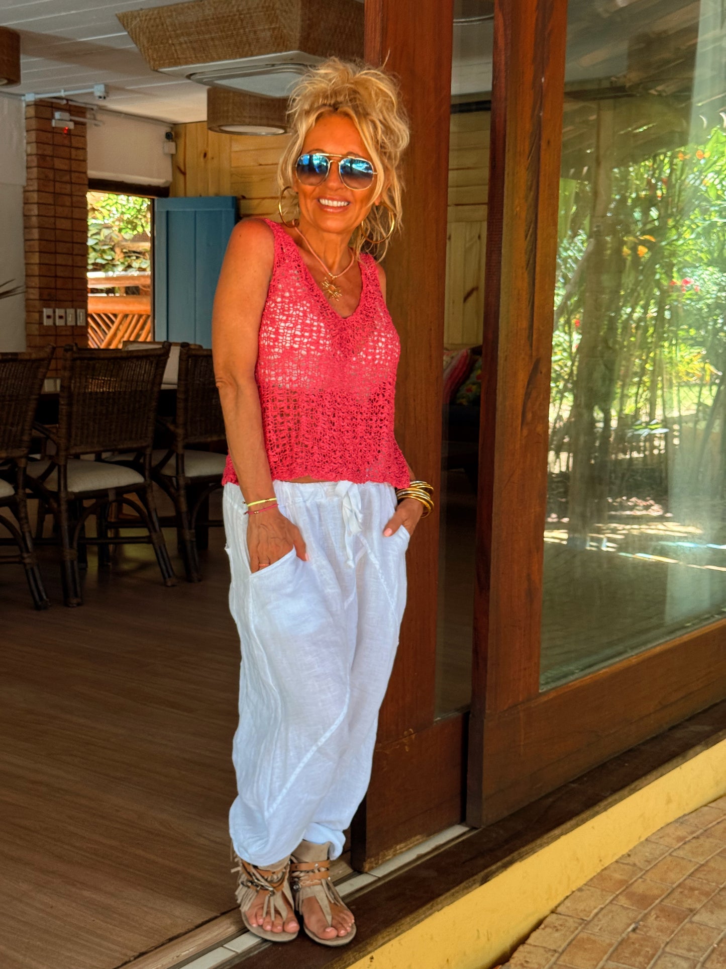 TOP AGUJEROS LUISA FUCSIA