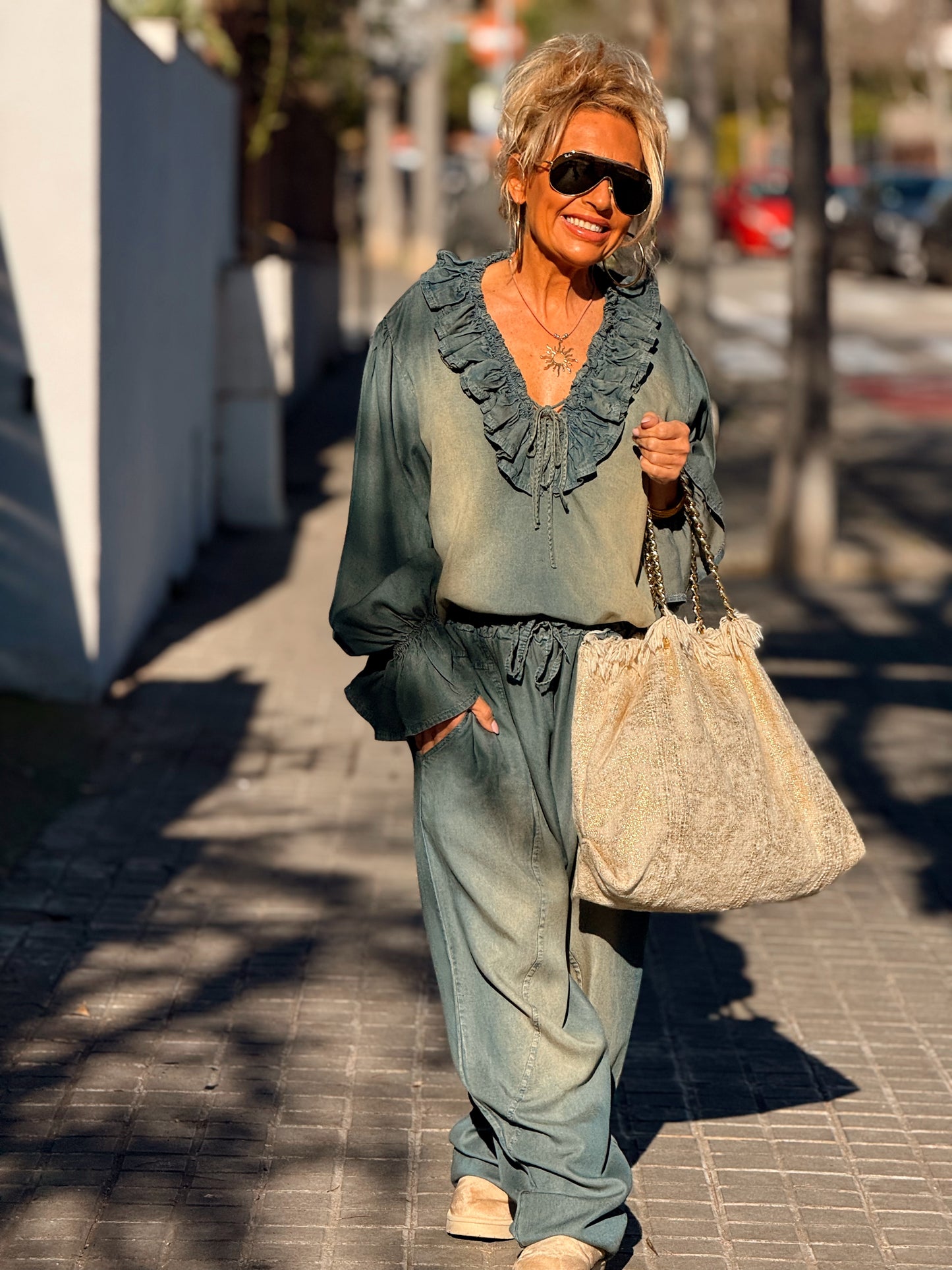 BLUSA VAQUEROS VOLANTE MULTICOLOR