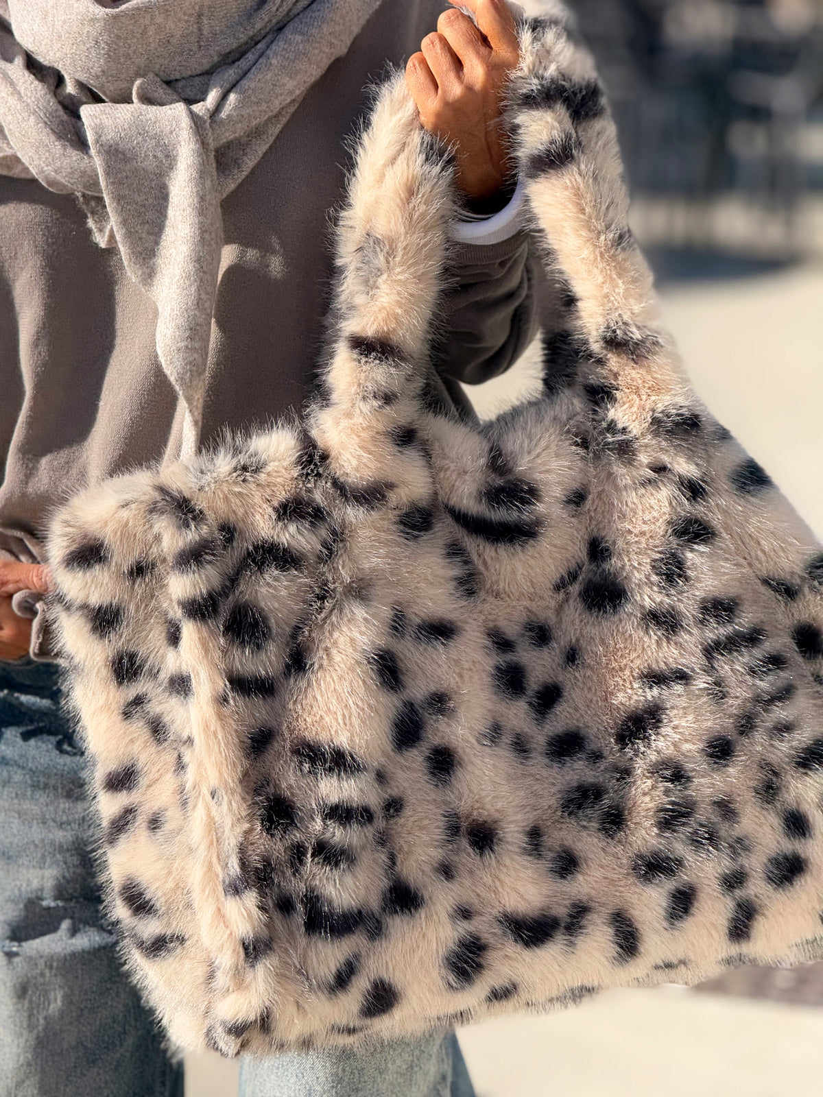 BOLSO XL PELO SINTÉTICO ANIMAL PRINT