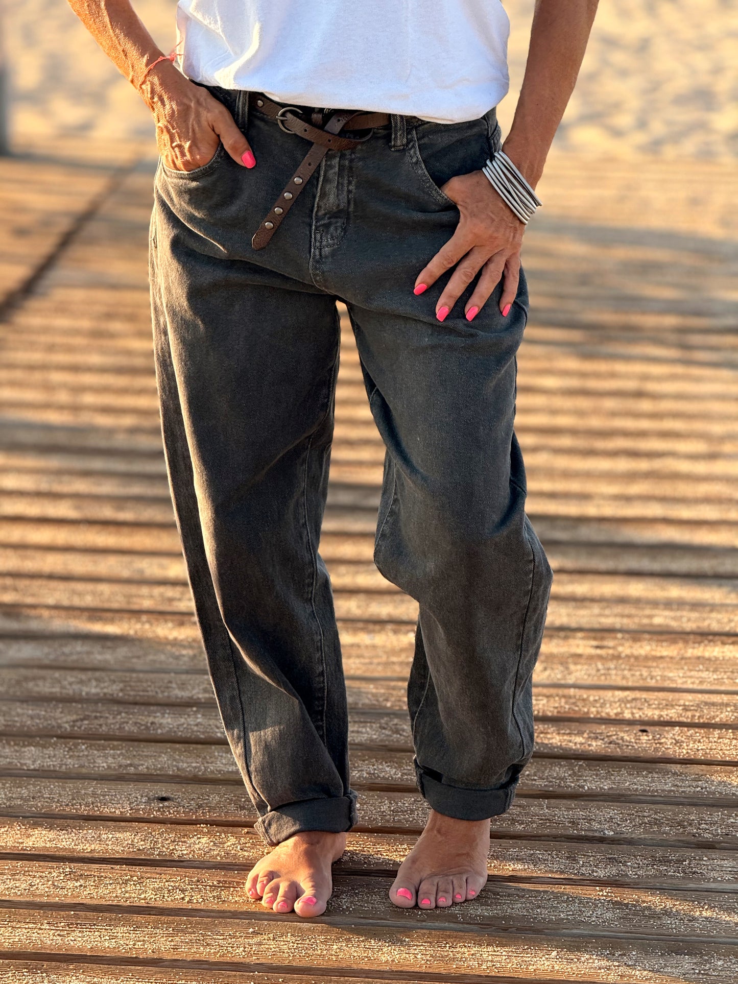 JEANS CON CINTURÓN 825158JC GRIS OSCURO