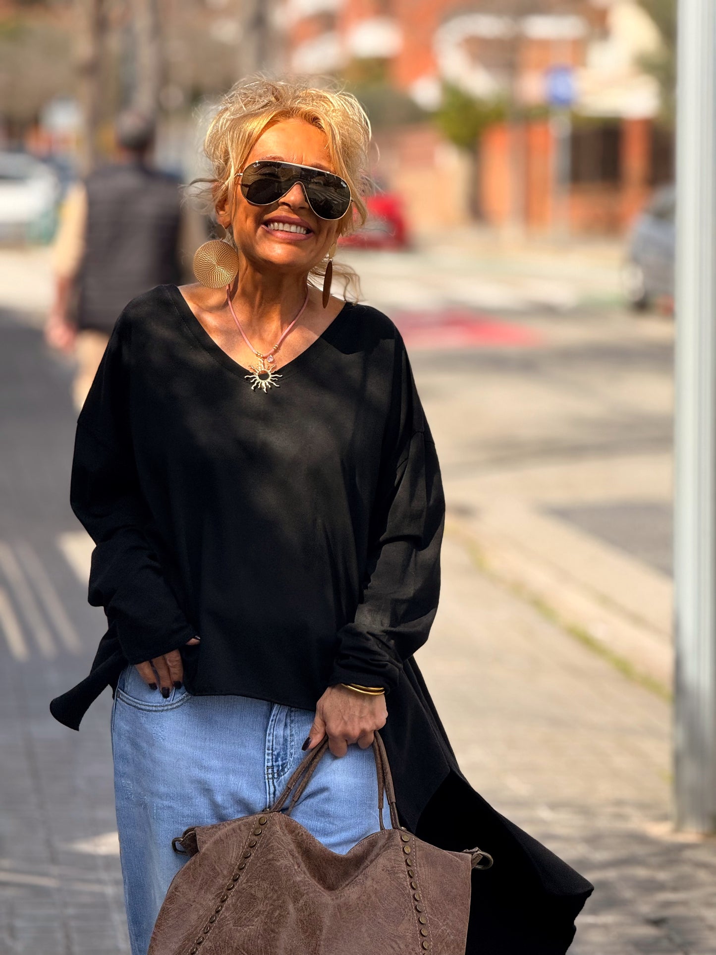 CAMISETA OVERSIZE ASIMÉTRICA MULTICOLOR