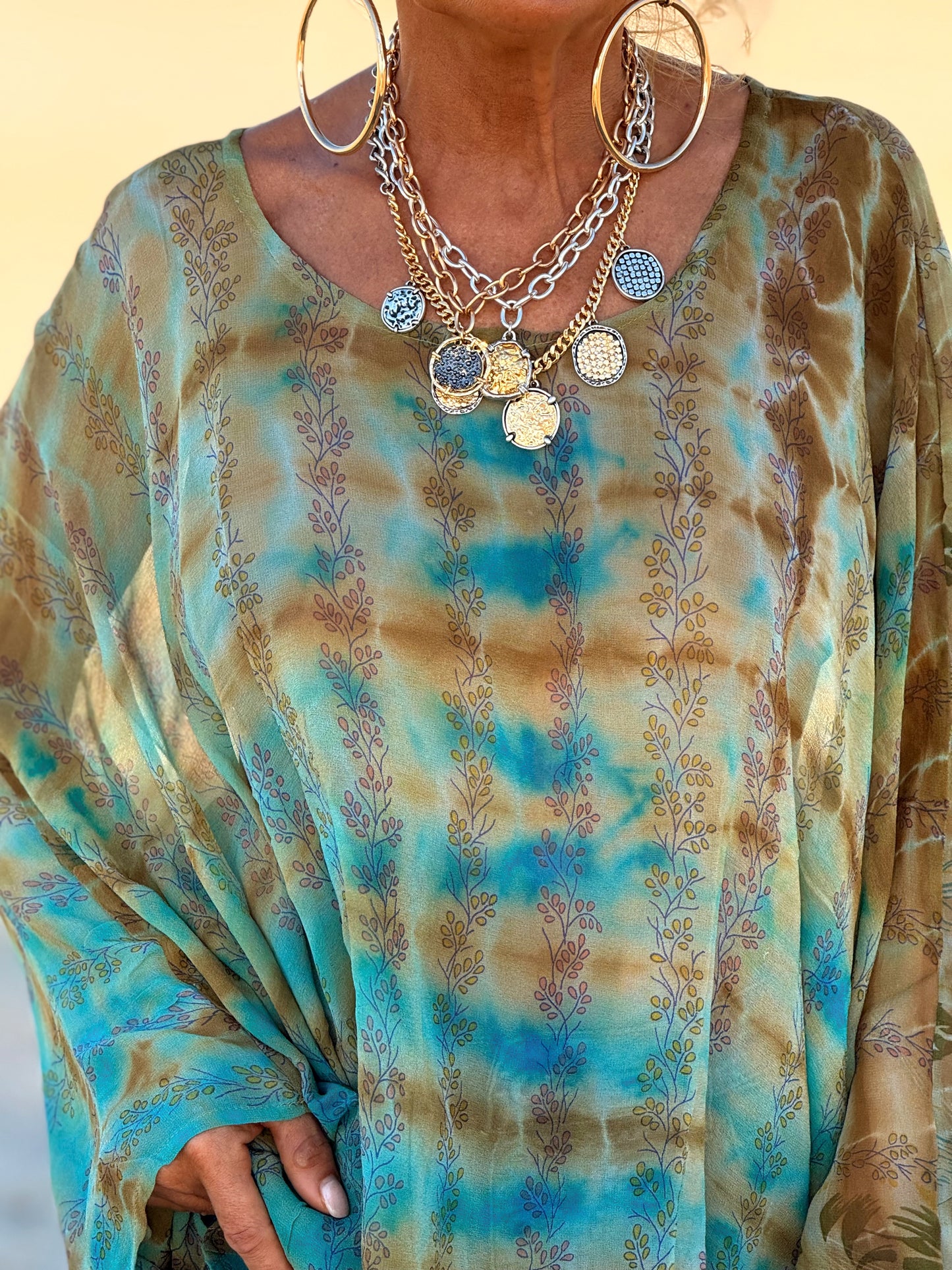 BLUSA-CAPA ESTAMPADO CREPE DE SEDA INDY MULTICOLOR