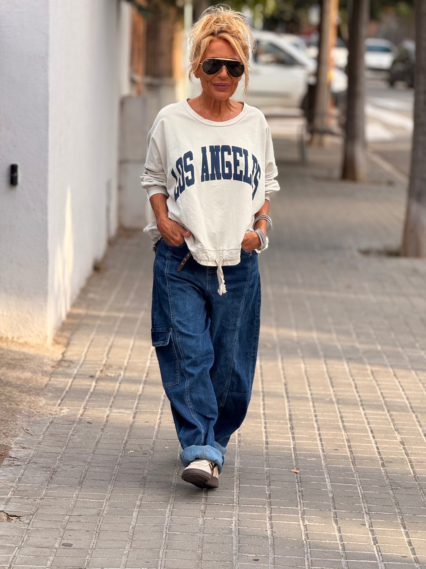 JEANS VAQUEROS CON BOLSILLO Y CINTURÓN 826125JC TEJANO