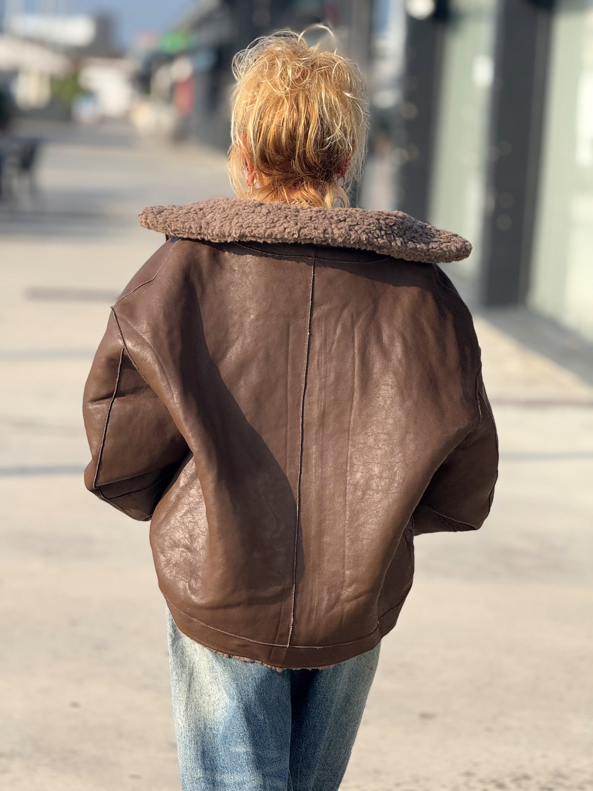 CHAQUETA OVERSIZE REVERSIBLE MOKA