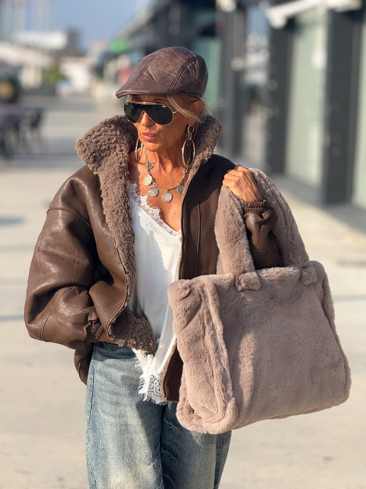 CHAQUETA OVERSIZE REVERSIBLE MOKA