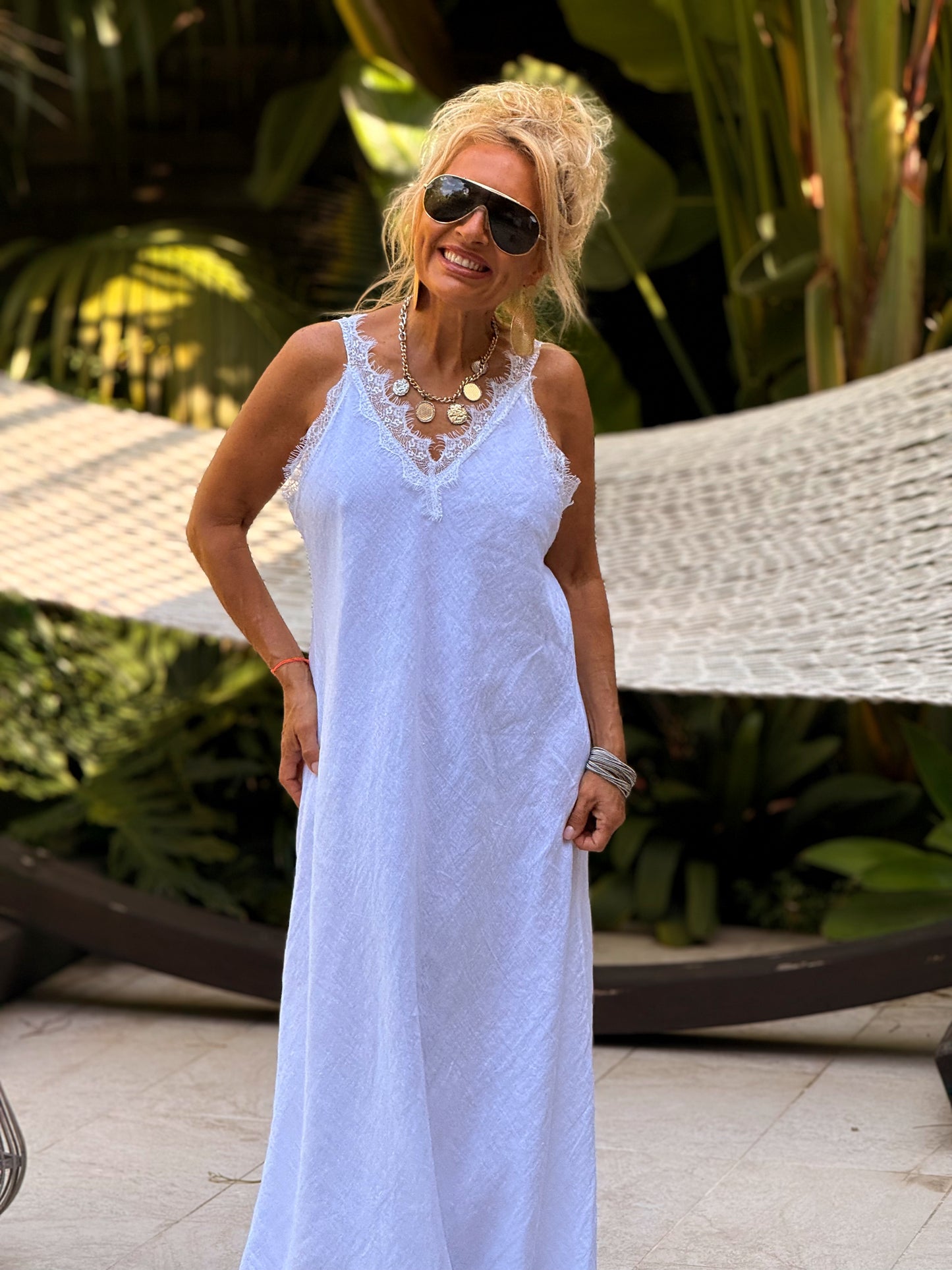 VESTIDO LINO CON ENCAJE BLANCO