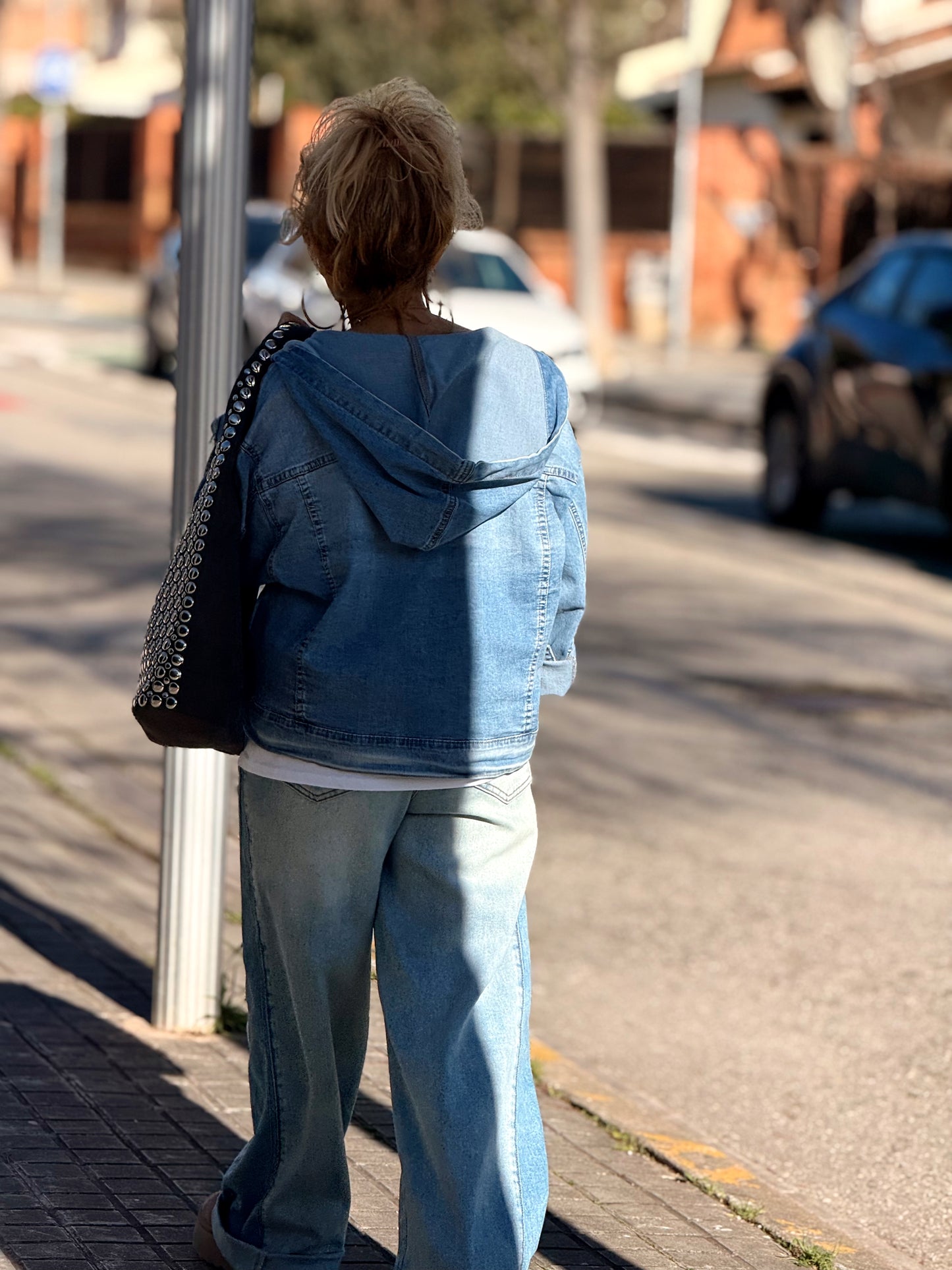 CAZADORA CON CAPUCHA ALEX TEJANO