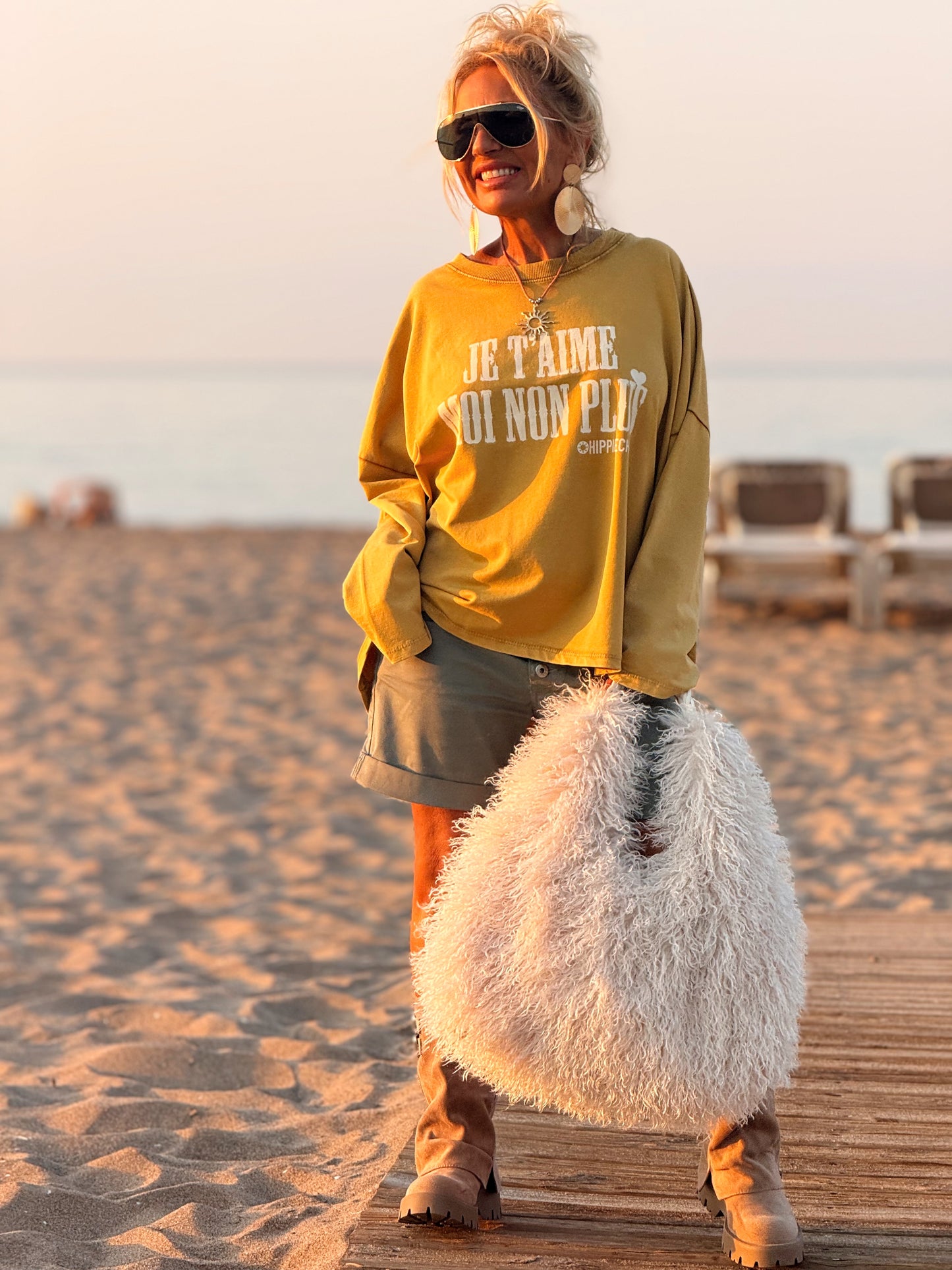 SUDADERA OVERSIZE JE T’AIME MOI NON PLUS MULTICOLOR