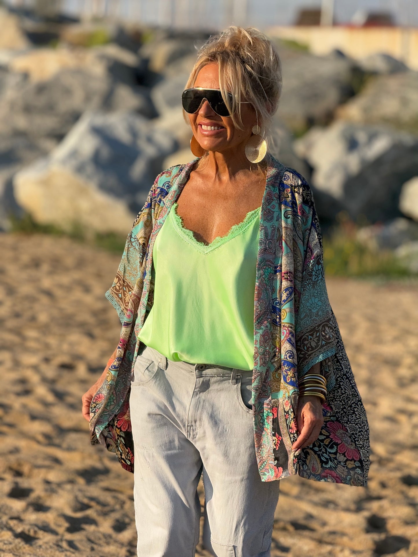 KIMONO CORTO ESTAMPADO MULTICOLOR