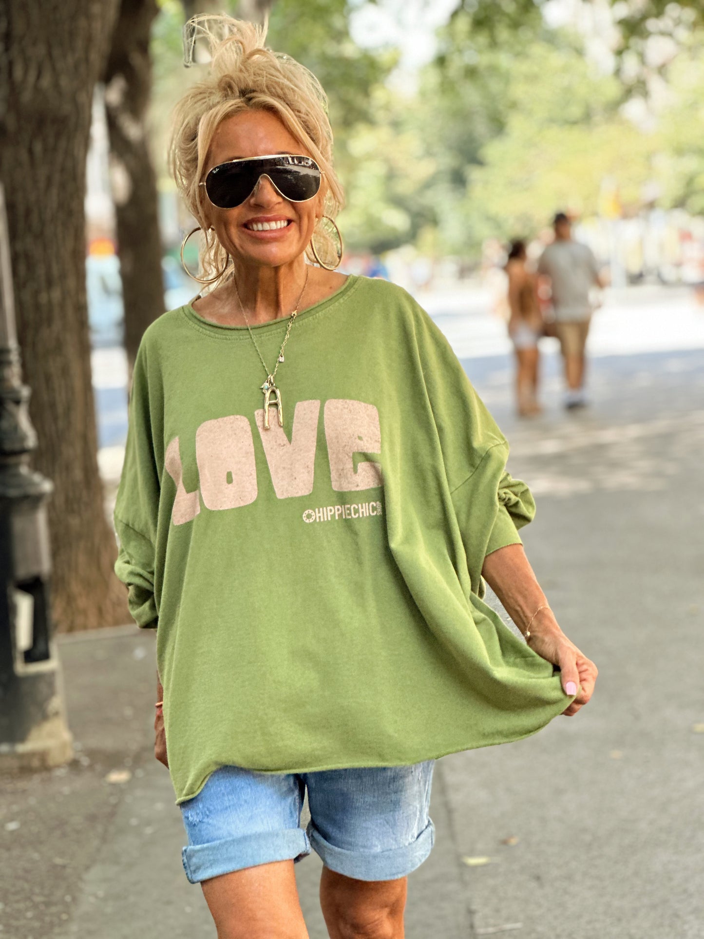 SUDADERA OVERSIZE LOVE OLIVA