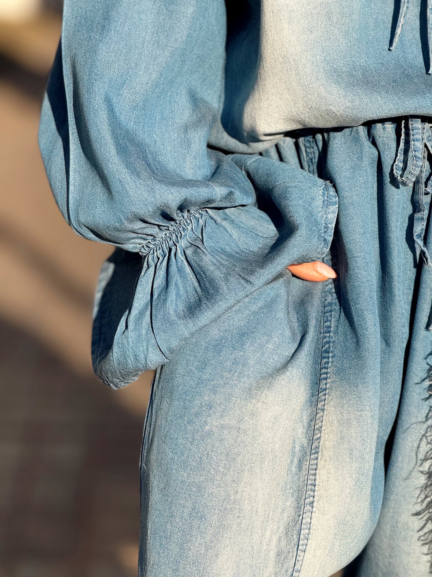 BLUSA VAQUEROS VOLANTE MULTICOLOR