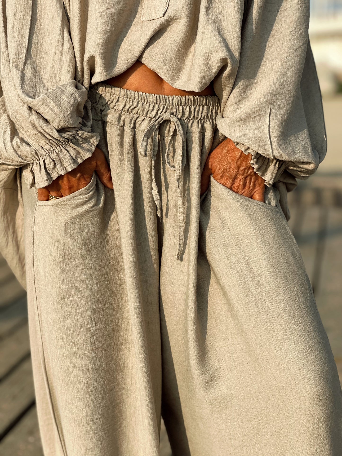 CONJUNTO OVERSIZE PANTALÓN-CAMISA NAËL BEIGE