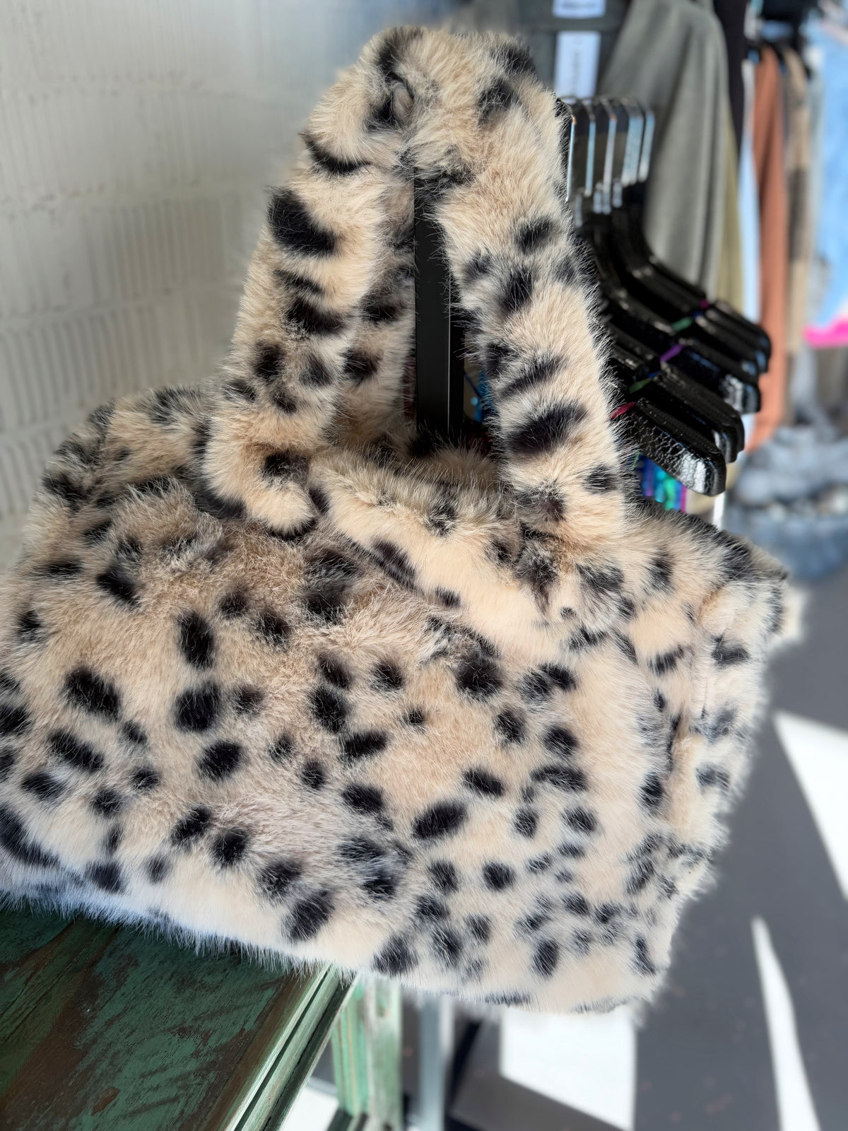 BOLSO XL PELO SINTÉTICO ANIMAL PRINT