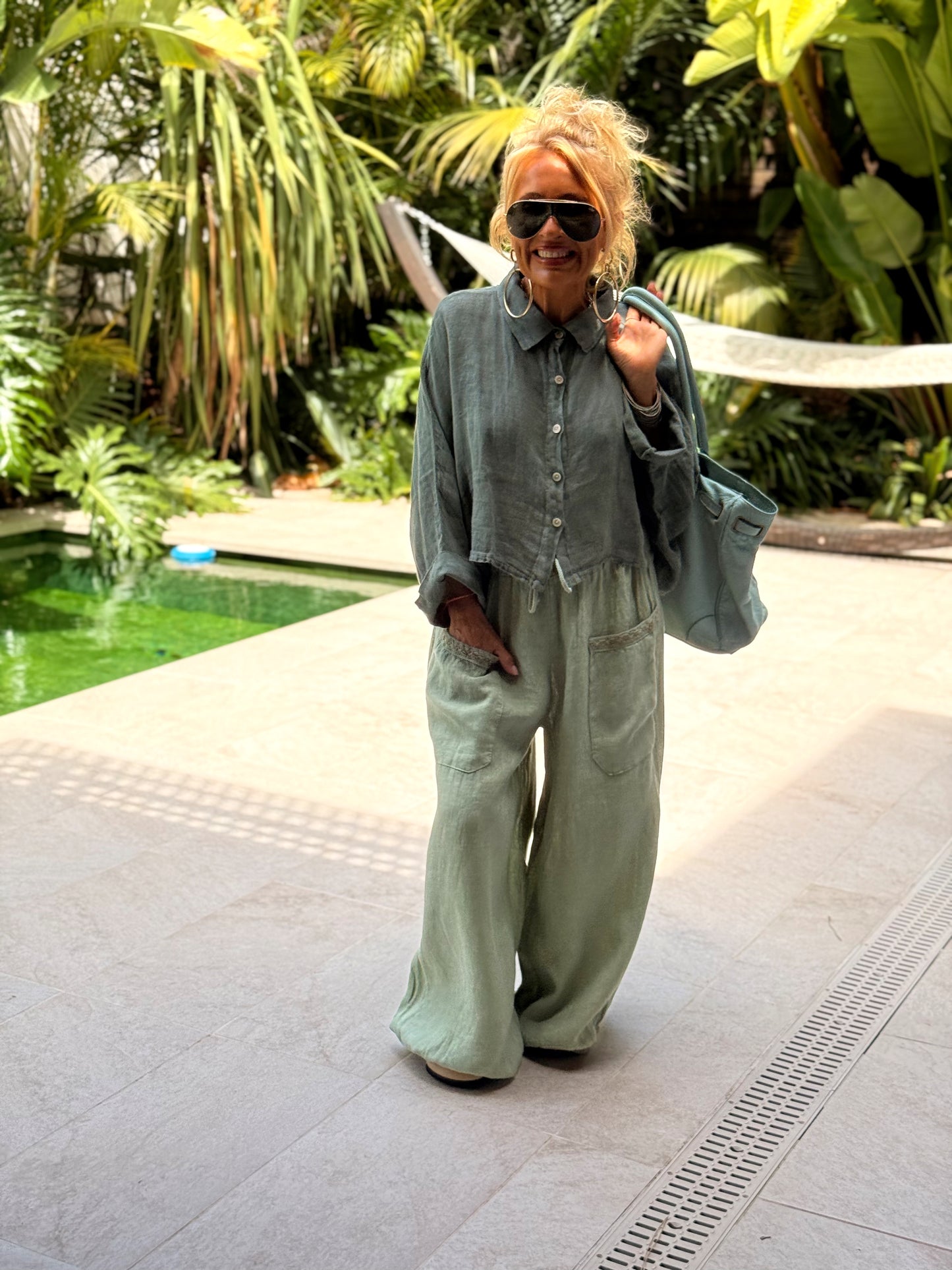 PANTALON OVERSIZE CON ENCAJE MULTICOLOR